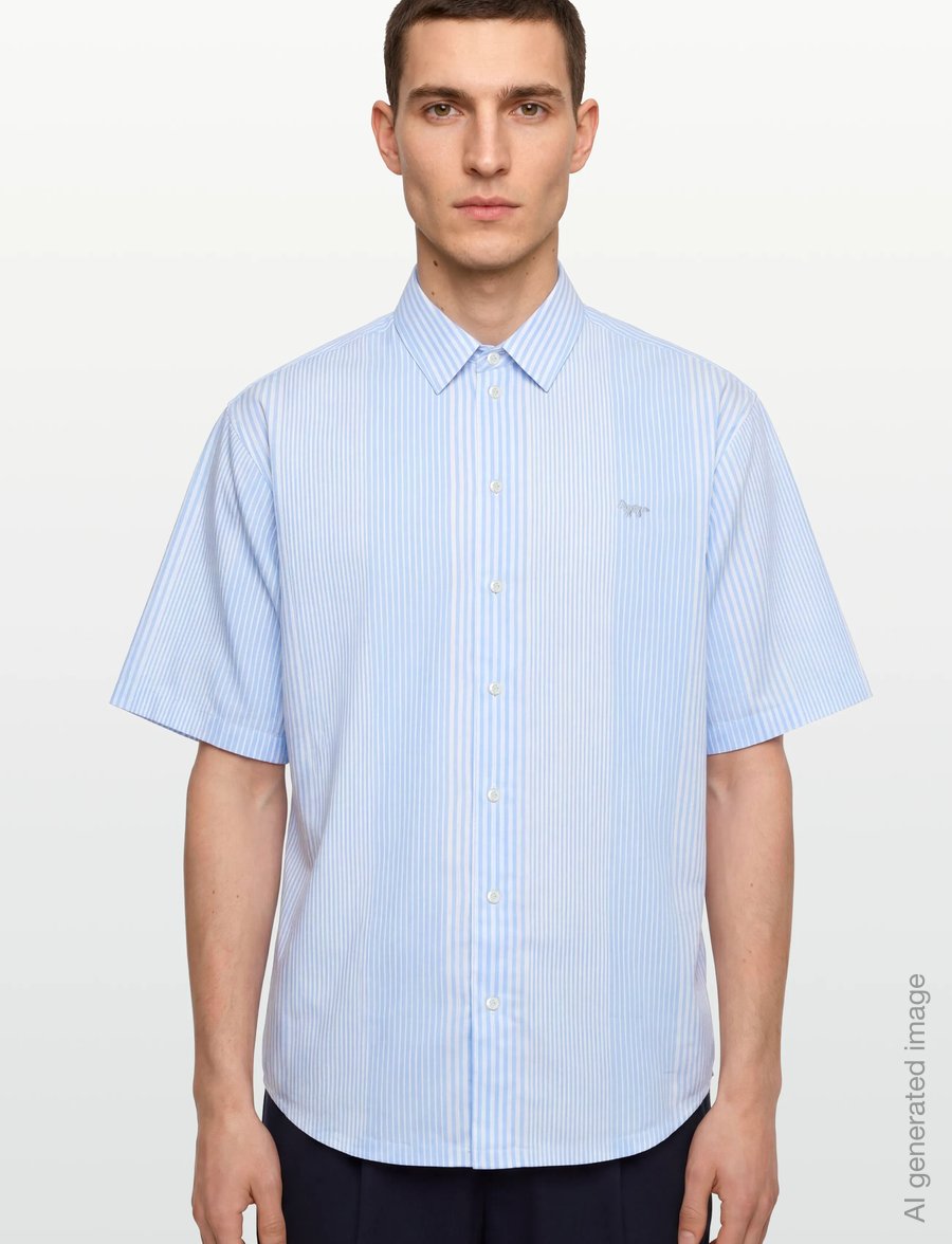 Maison Kitsune - OVERSIZED SHORT SLEEVE SHIRT - triibulised särgid - light blue stripes - 3