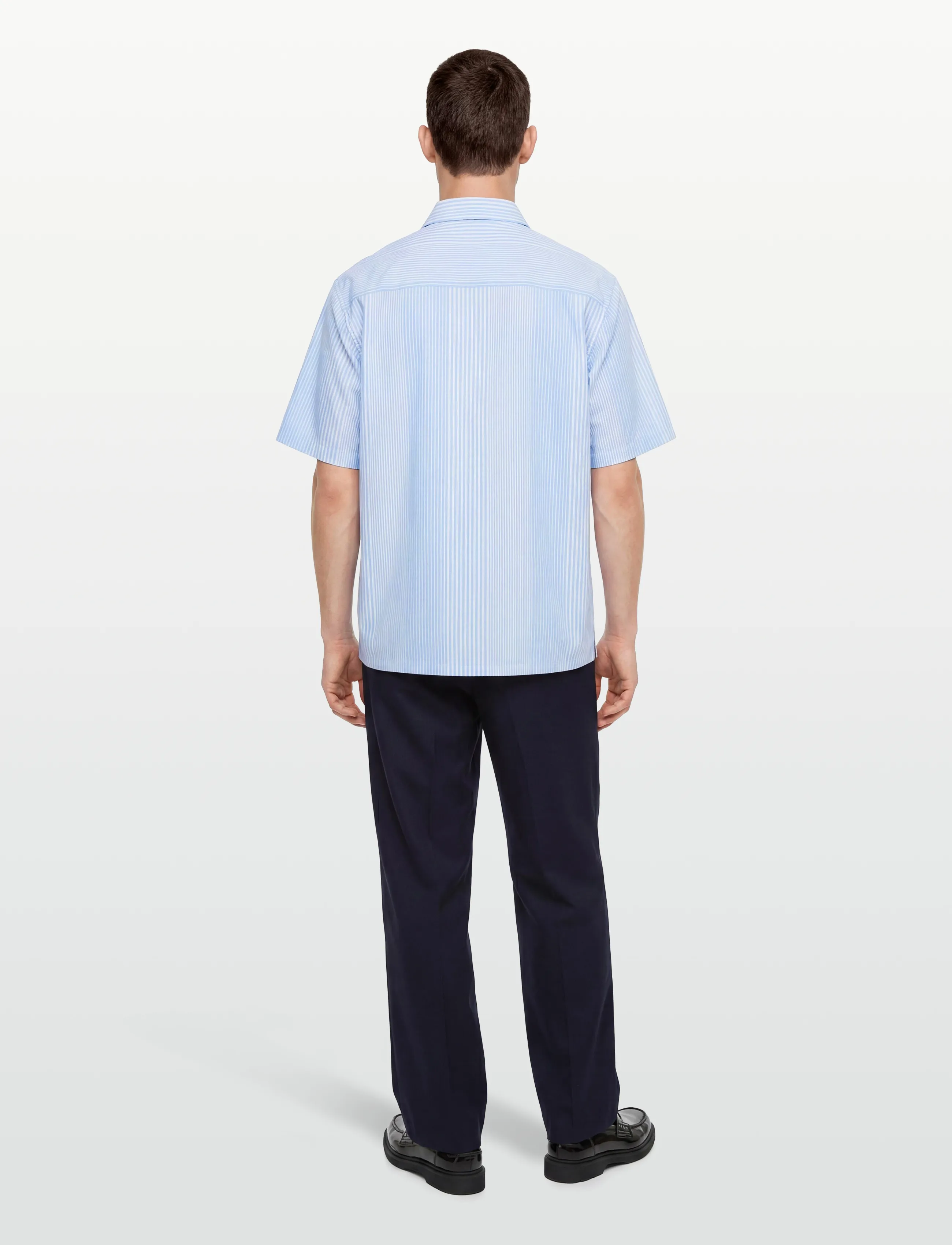Maison Kitsune - OVERSIZED SHORT SLEEVE SHIRT - triibulised särgid - light blue stripes - 4