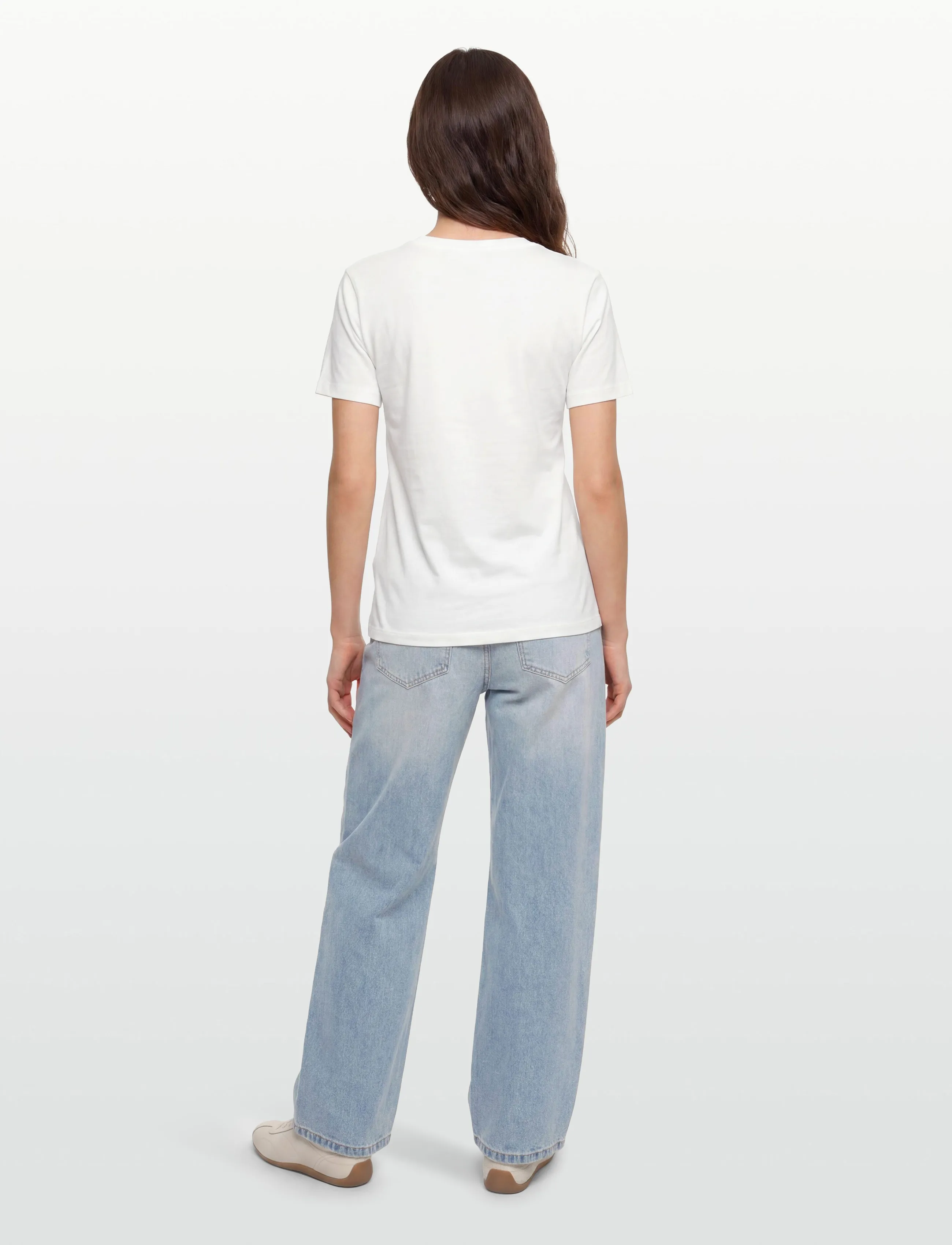 Maison Kitsune - HEART EMBROIDERY RELAXED TEE-SHIRT - white - 4