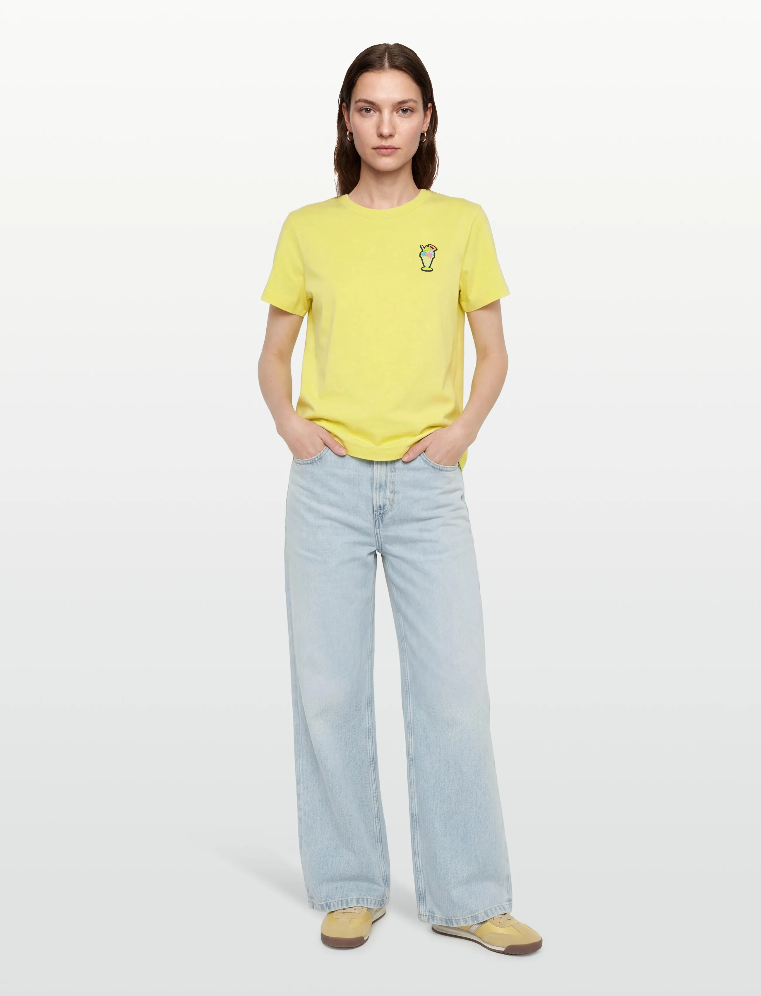 Maison Kitsune Ice Cream Patch Regular Tee-Shirt, S, Yellow, T-Shirts & Toppe > Kortærmede, Dame