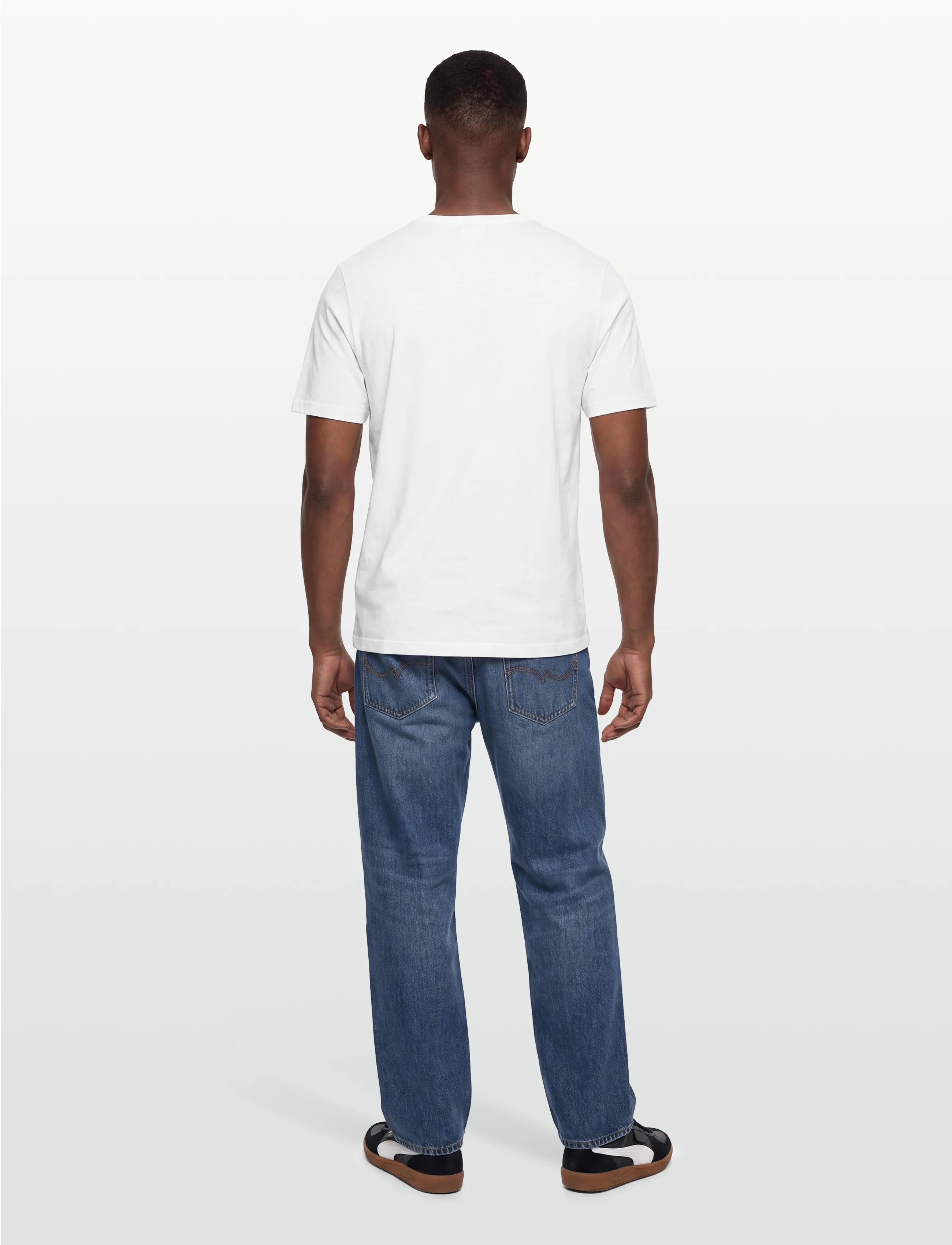 Maison Kitsune - FOX HEAD PATCH REGULAR TEE-SHIRT - white - 5
