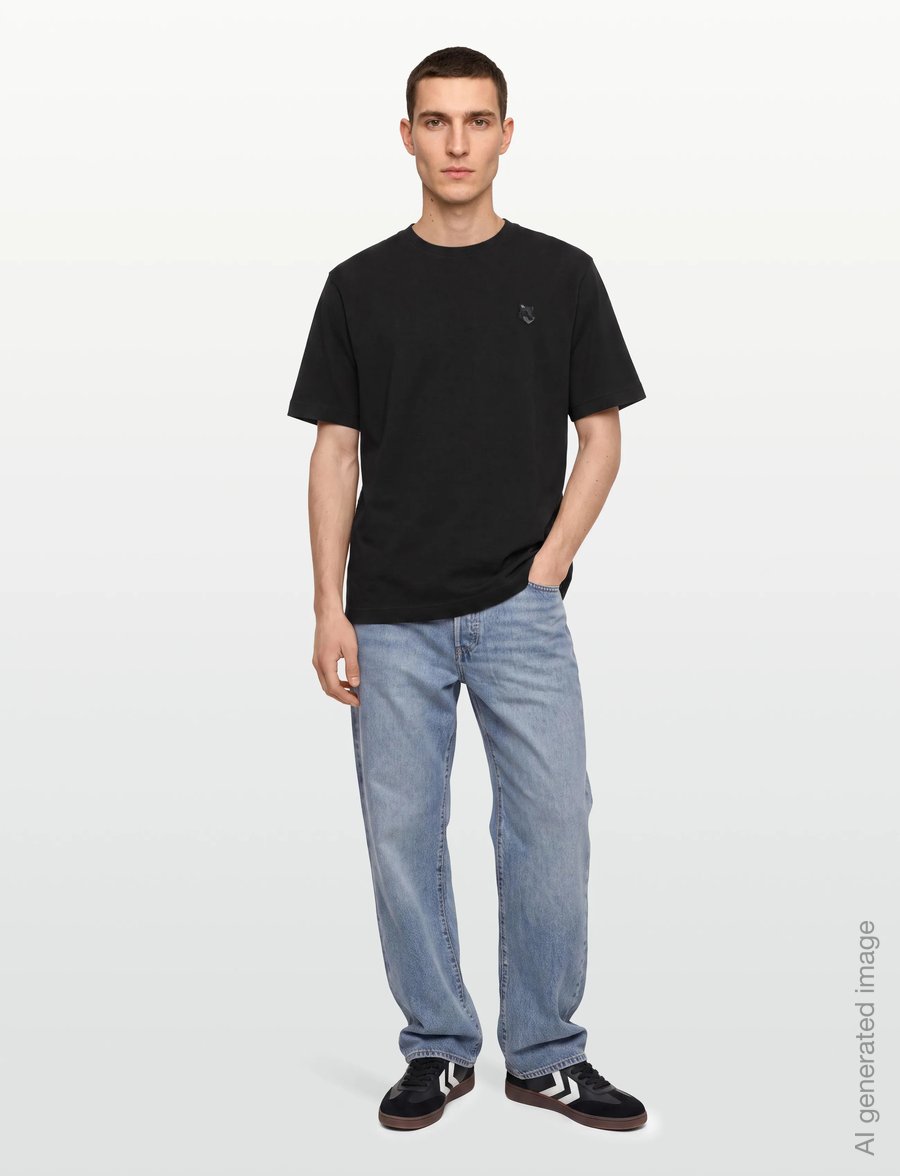 Maison Kitsune - BOLD FOX HEAD PATCH OVERSIZE TEE SHIRT - short-sleeved t-shirts - black - 0