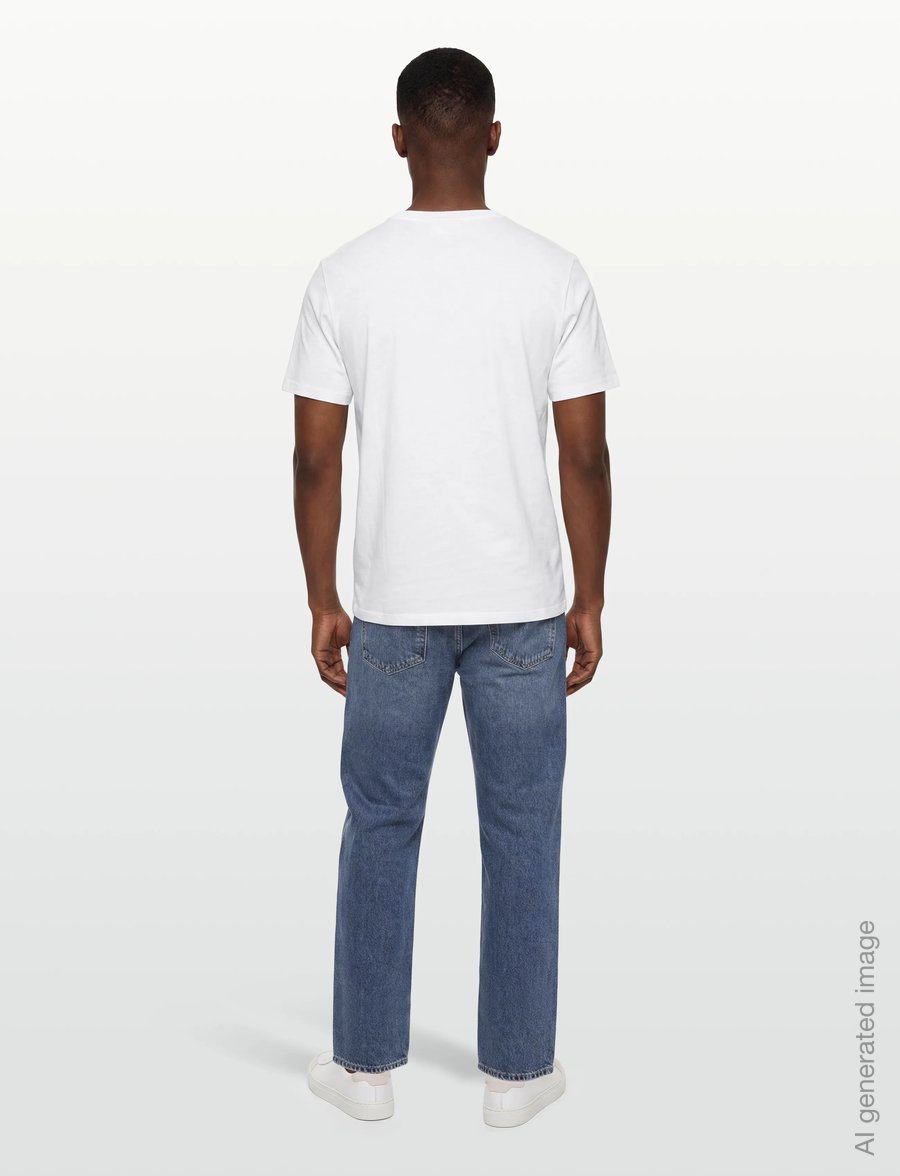 Maison Kitsune - CHILLAX FOX PATCH REGULAR TEE-SHIRT - lühikeste varrukatega t-särgid - white - 4