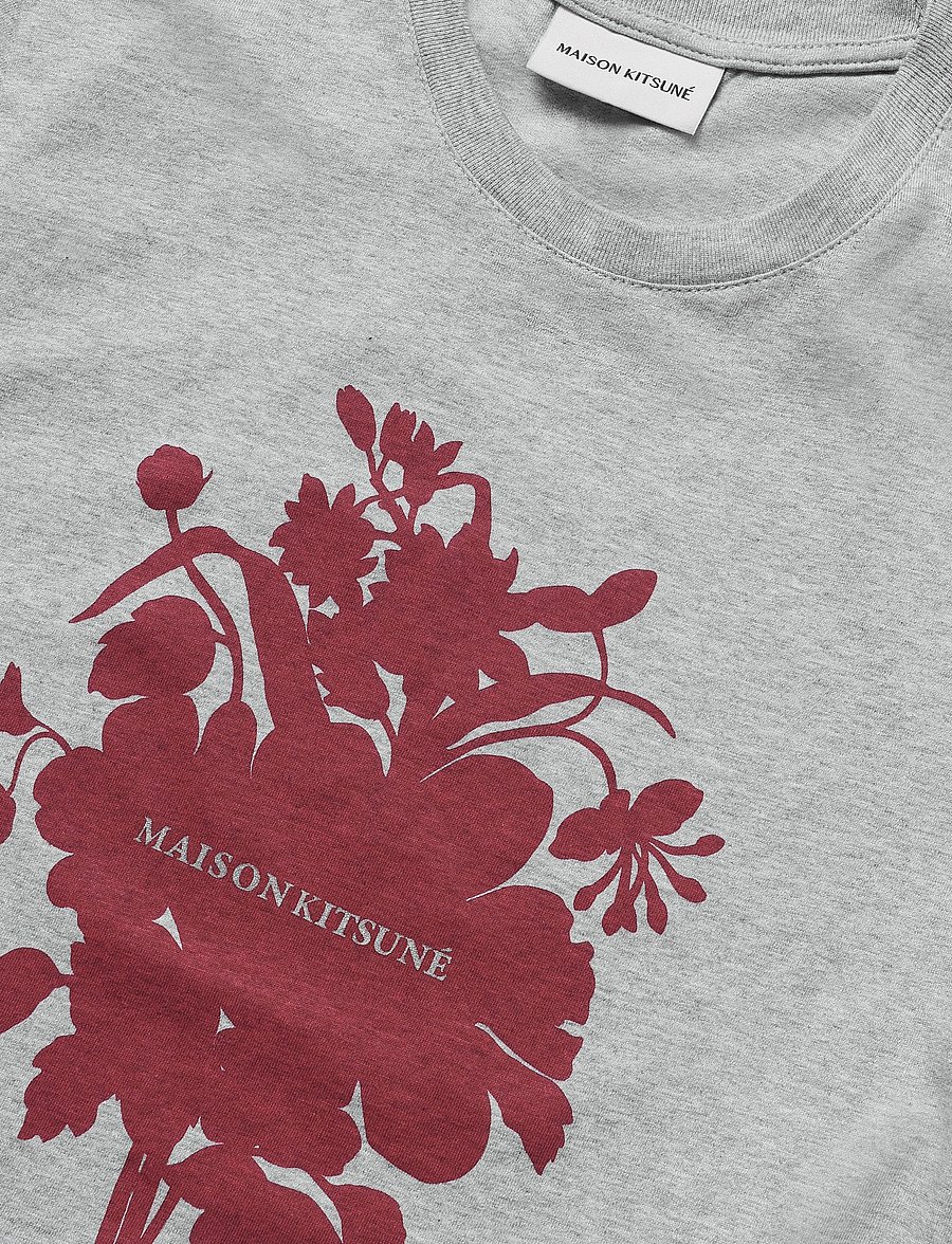 Maison Kitsune - FESTIVE FLOWER BOUQUET REGULAR TEE-SHIRT - t-shirts - light grey melange - 2