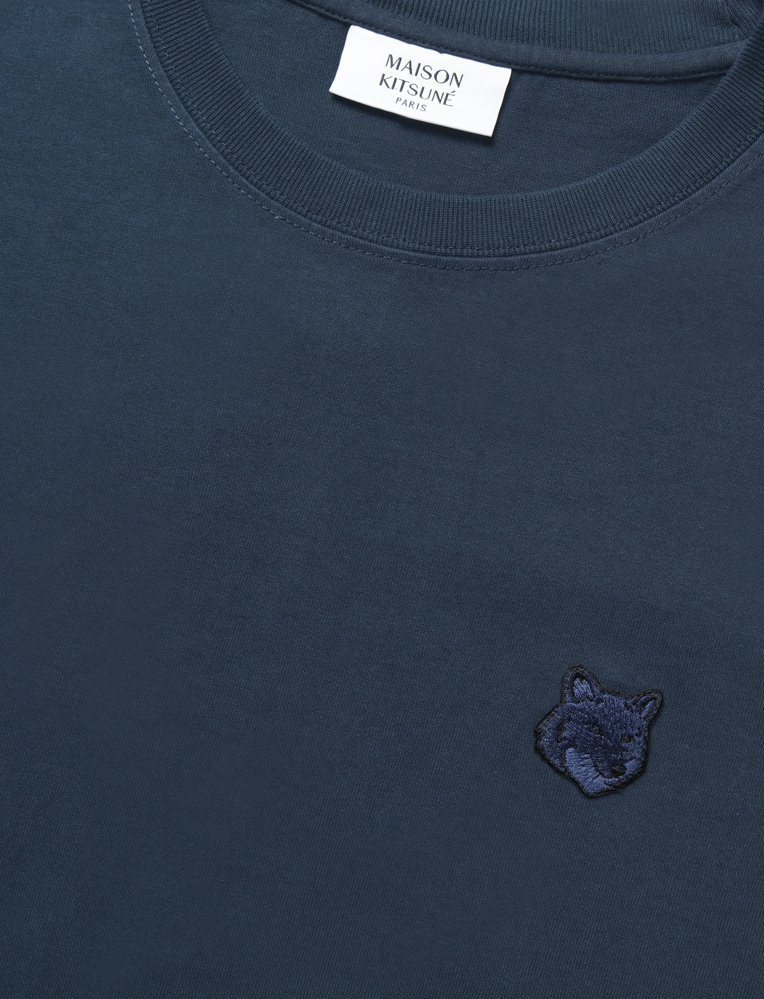 Maison Kitsune - BOLD FOX HEAD PATCH COMFORT TEE SHIRT - ink blue - 2