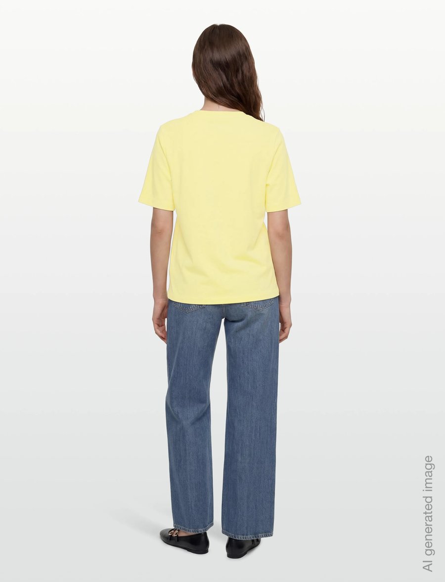 Maison Kitsune - FLOATING FLOWER COMFORT TEE-SHIRT - t-shirts - lemonade - 4