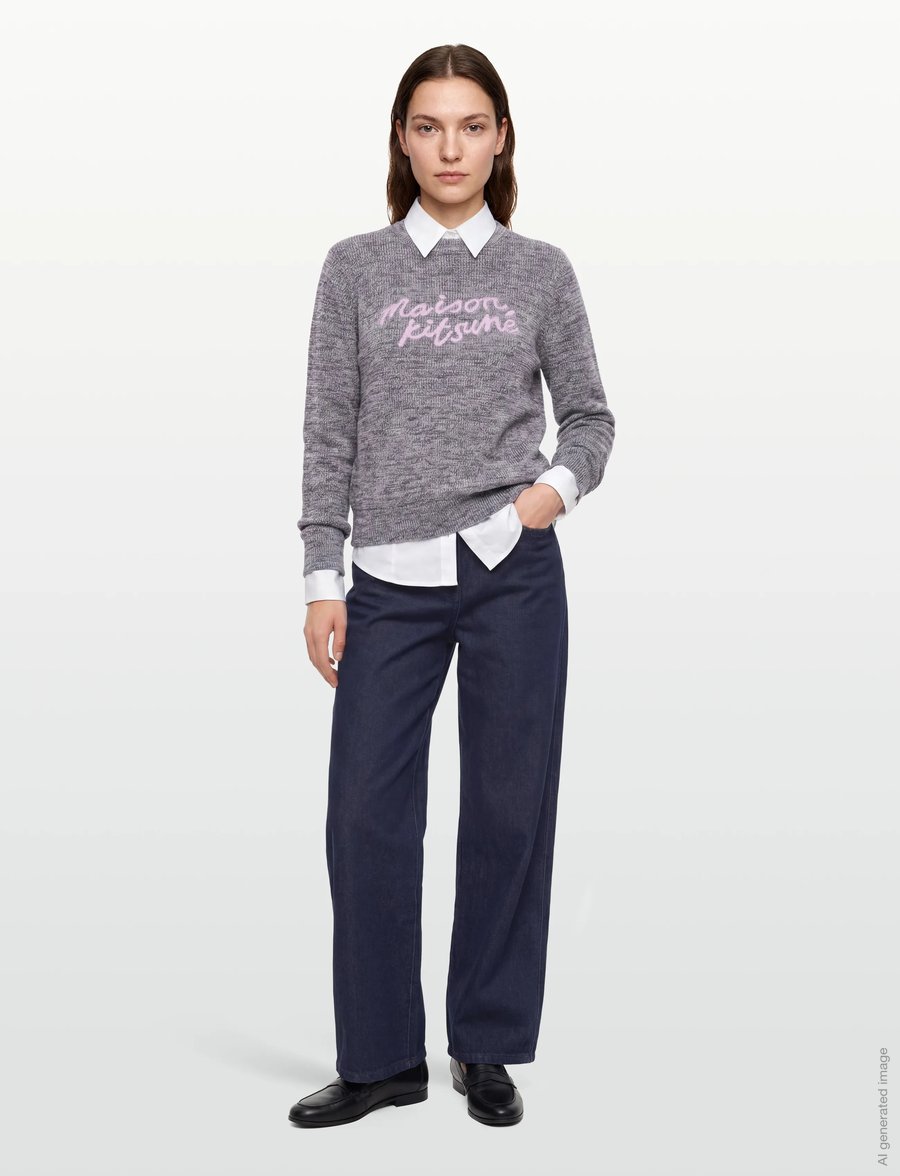 Maison Kitsune - MAISON KITSUNE HANDWRITING COMFORT JUMPER - stickade tröjor - lilac melange - 0