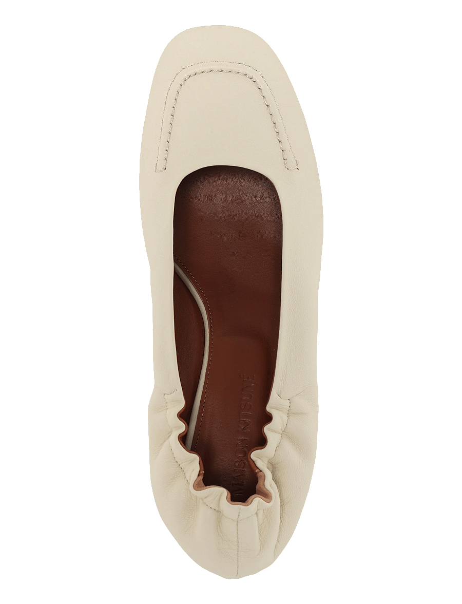 Maison Kitsune - LEATHER LOW-HEEL PUMP - pumps - paper - 3