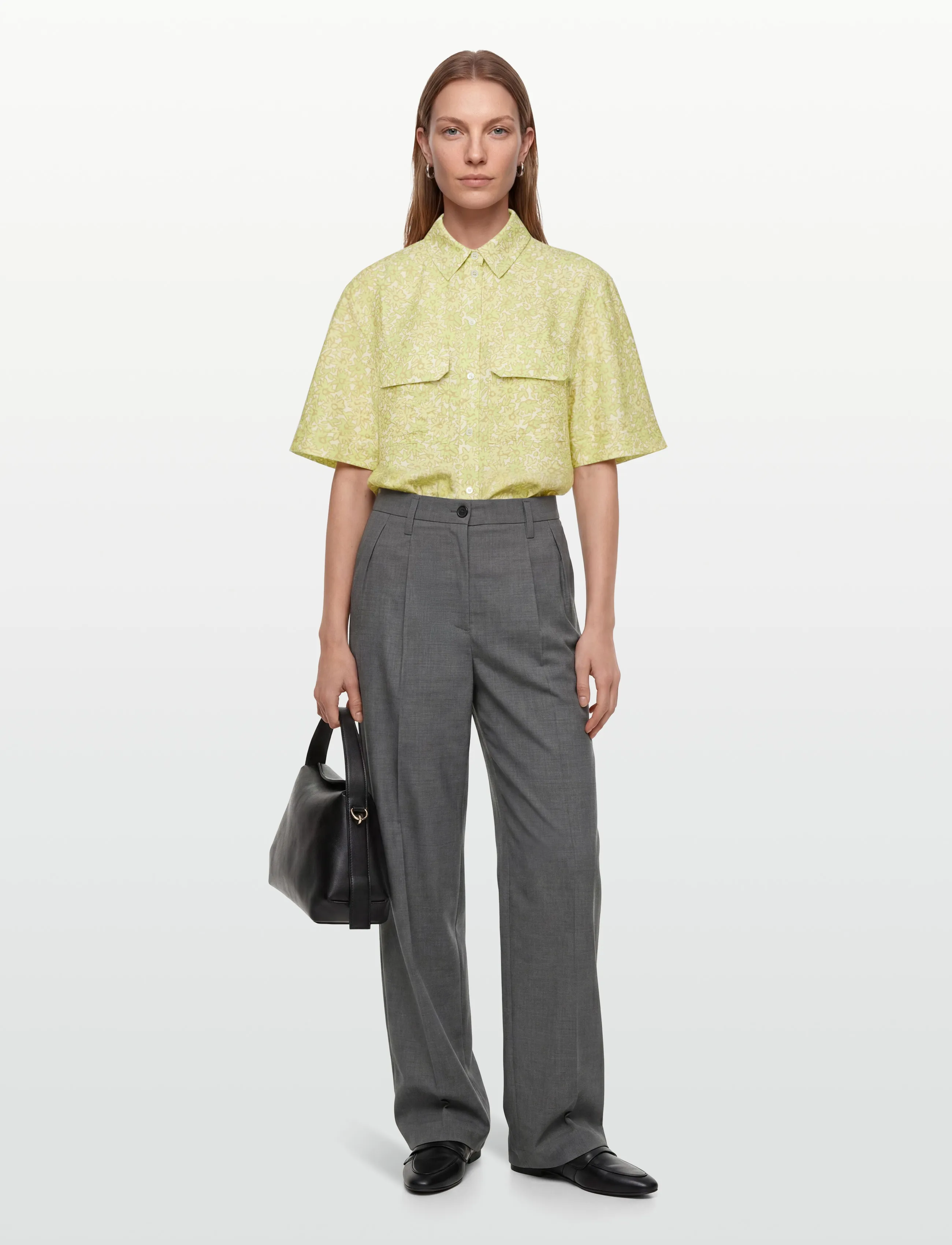 Maison Kitsune Boxy Short Sleeve Shirt, 34, Shirts, Grün - Short-sleeved, Frauen