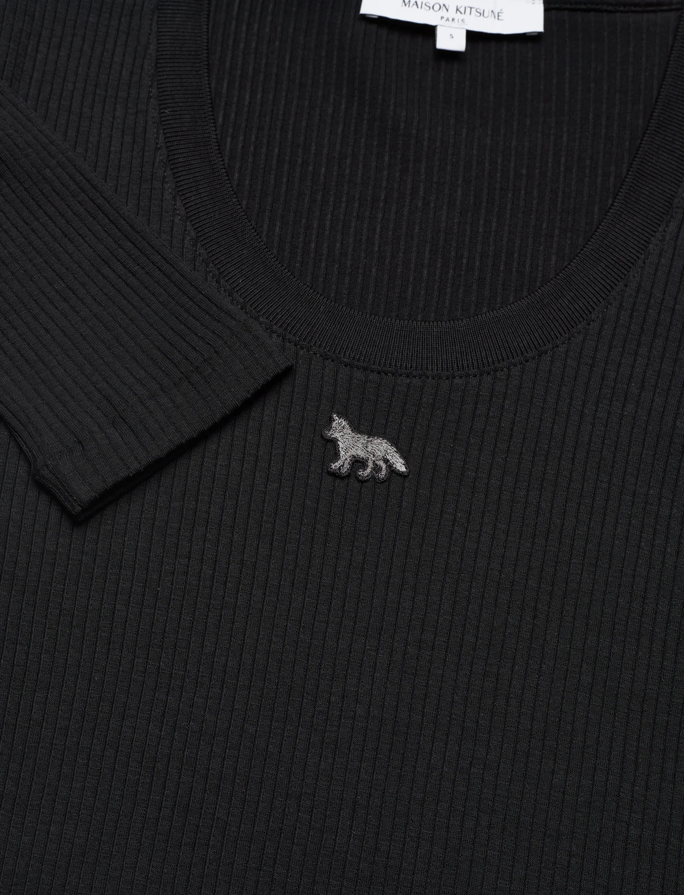 Maison Kitsune - RIBBED BABY FOX LONG SLEEVE TEE-SHIRT - t-shirts met lange mouwen - black - 5