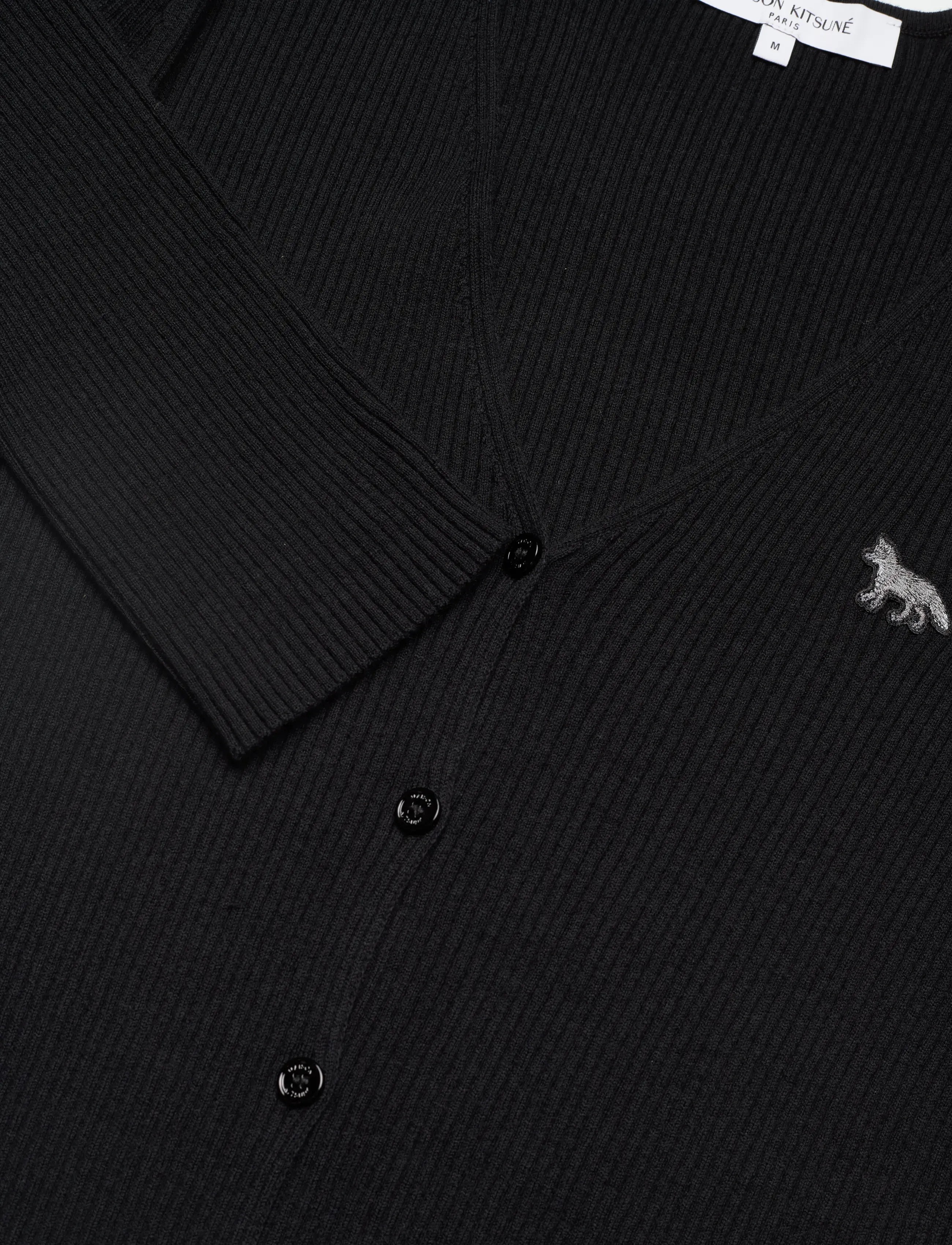 Maison Kitsune - BABY FOX FINE RIB WOOL CARDIGAN BLACK - koftor - black - 5