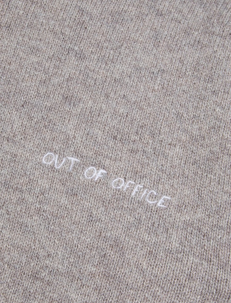 Maison Labiche - GRAND CERF OUT OF OFFICE - rundhals - smoked beige - 2