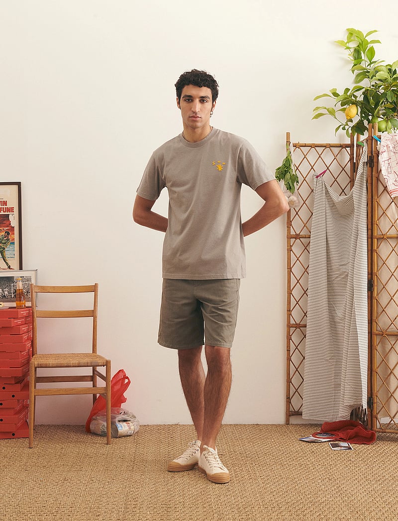 Maison Labiche - PATUREAU SUN / GOTS - krótki rękaw - fog green washed - 0