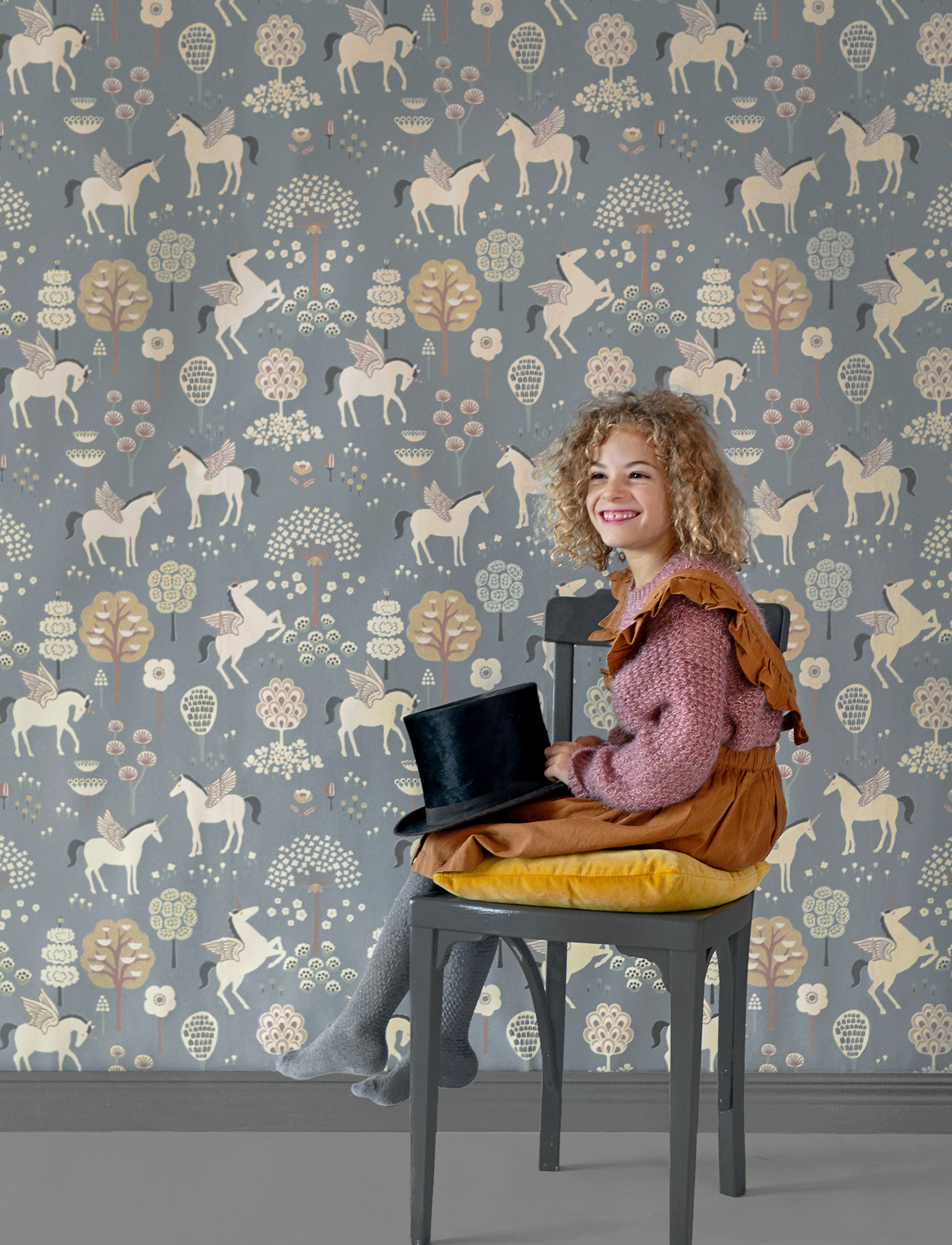 Majvillan - Wallpaper True Unicorns evening blue - tapeter - evening blue - 3
