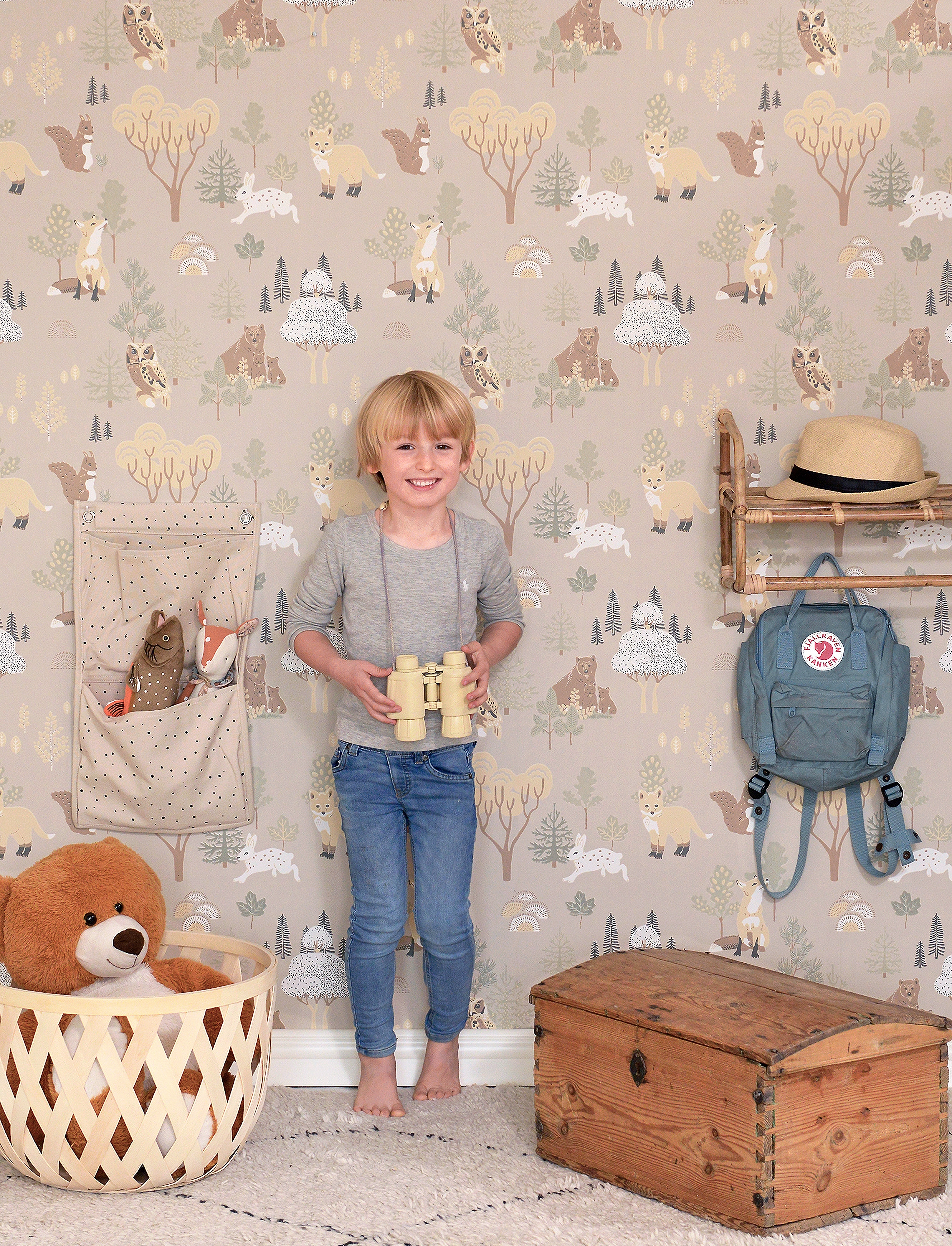 Majvillan - Wallpaper Deep forest soft beige - tapeter - soft beige - 1