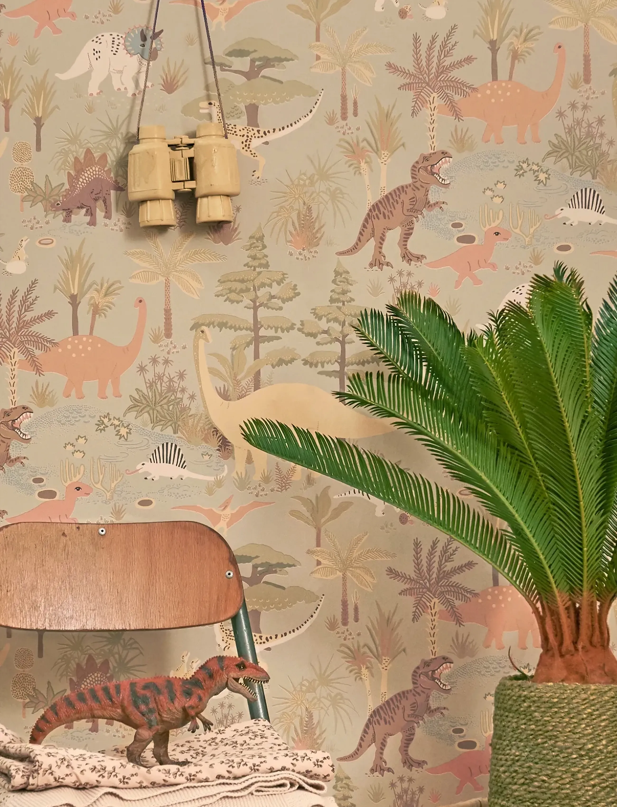Majvillan - Wallpaper Dinosaur vibes - wand dekoration - soft green - 2
