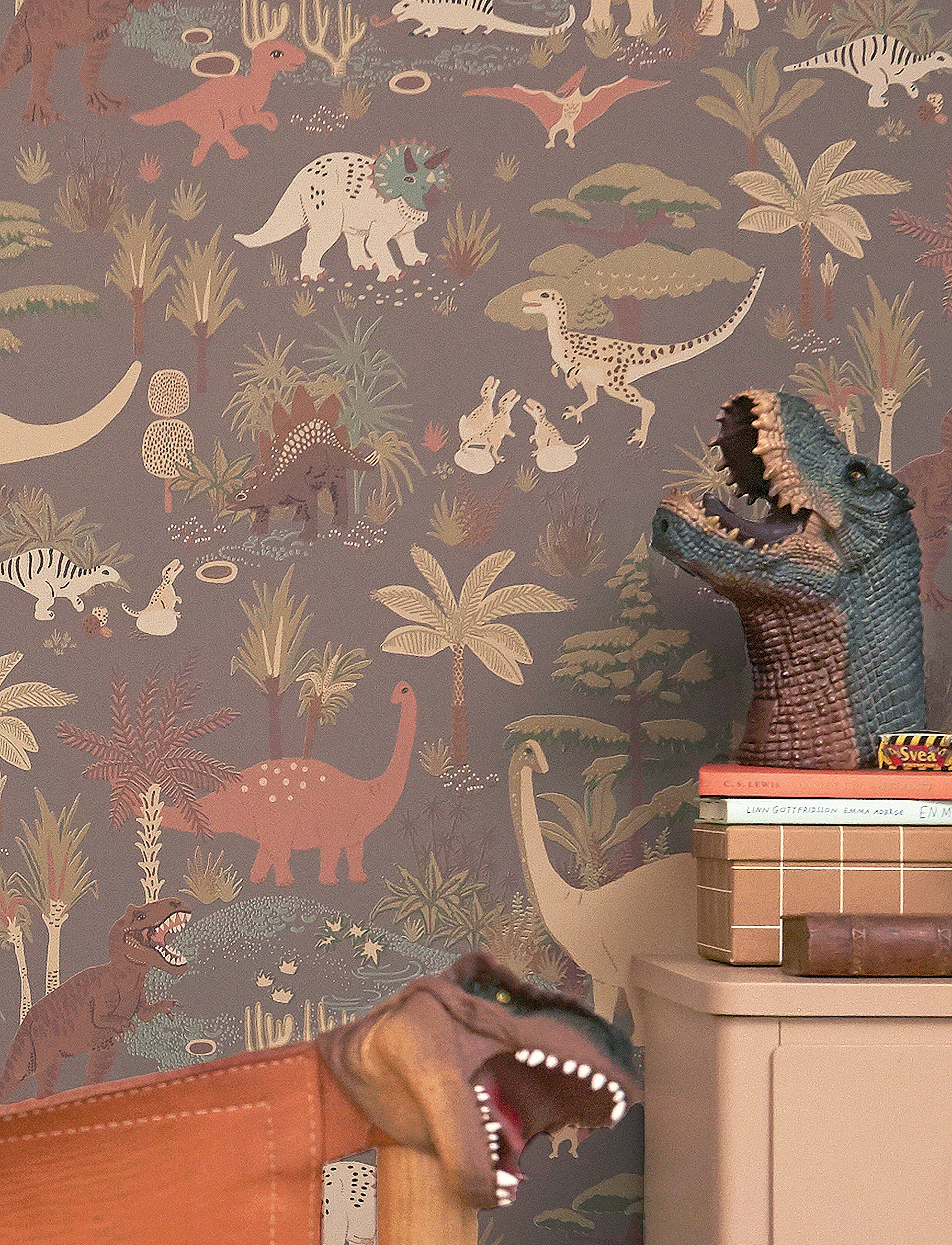 Majvillan - Wallpaper Dinosaur vibes evening grey - wallpapers - evening grey - 2