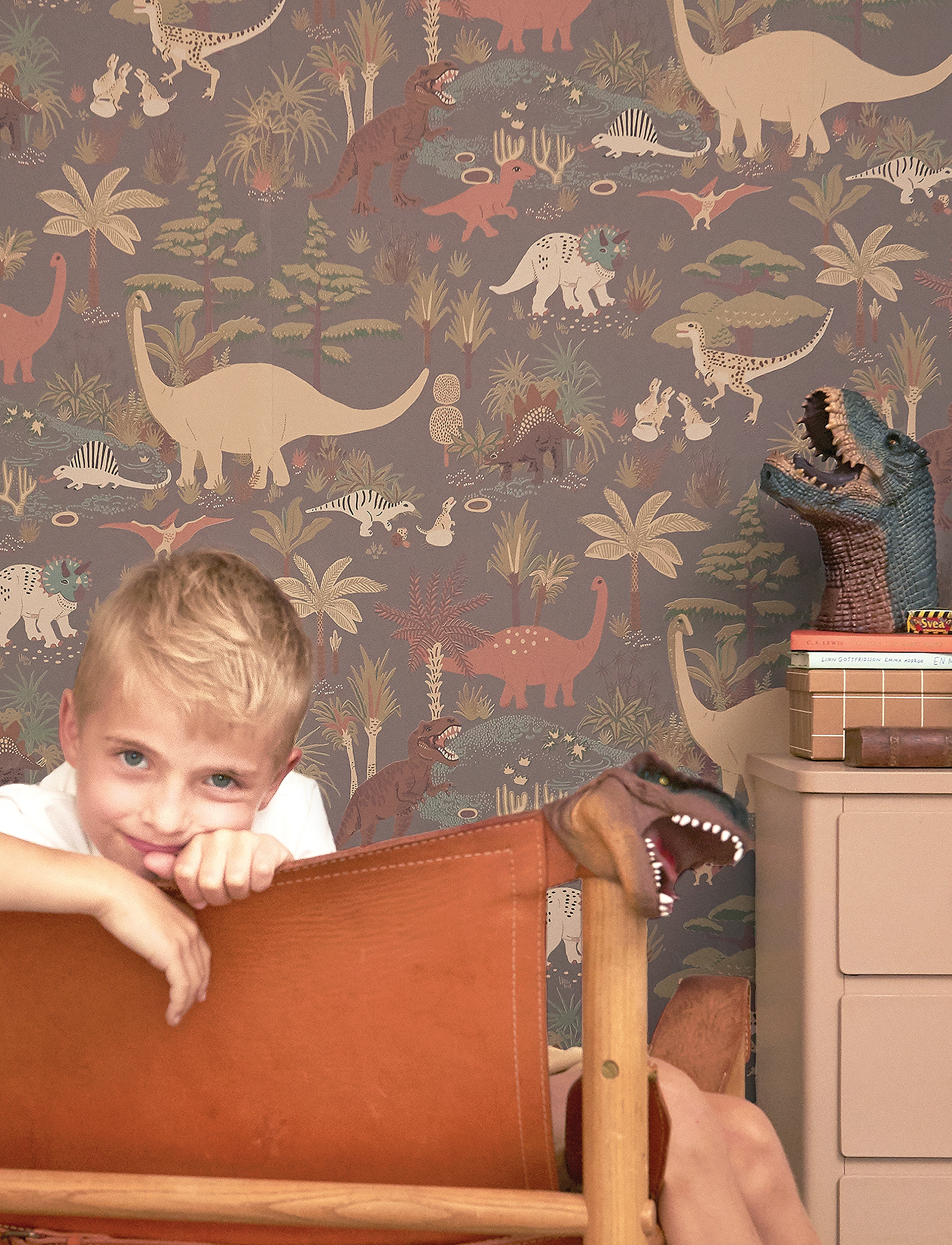 Majvillan - Wallpaper Dinosaur vibes evening grey - wallpapers - evening grey - 4