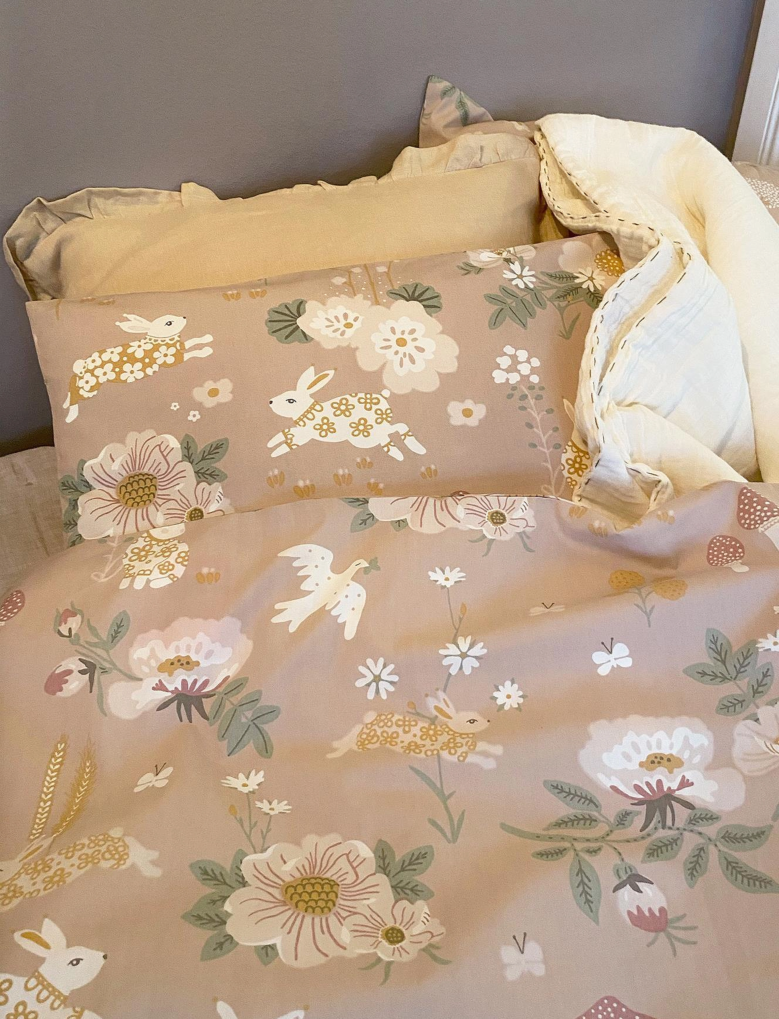 Majvillan Old Garden Pink Junior Bed Set 100X130 cm, 100X130 cm, Pink, Søvntid > Sengesæt, Børn