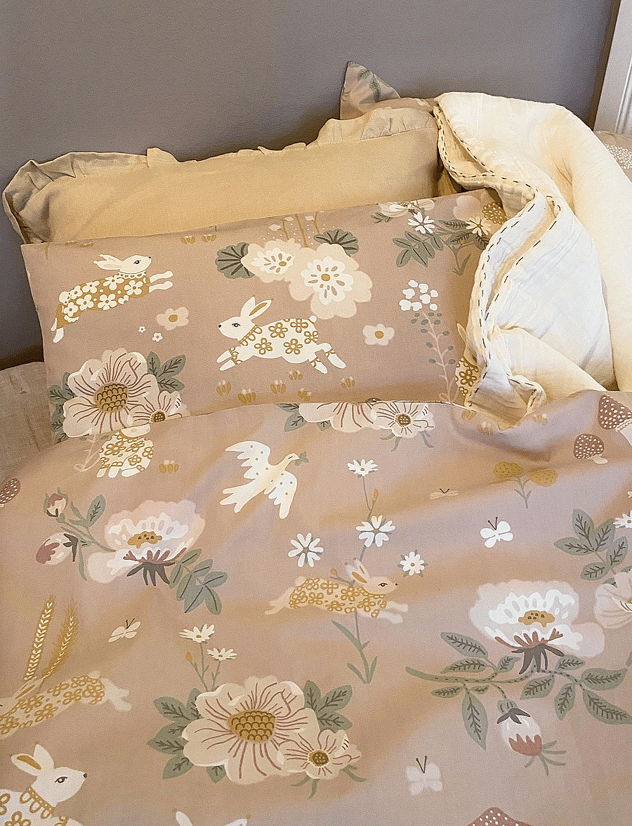 Majvillan - Old garden pink junior bed set 100x130 cm - voodiriiete komplektid - pink - 0