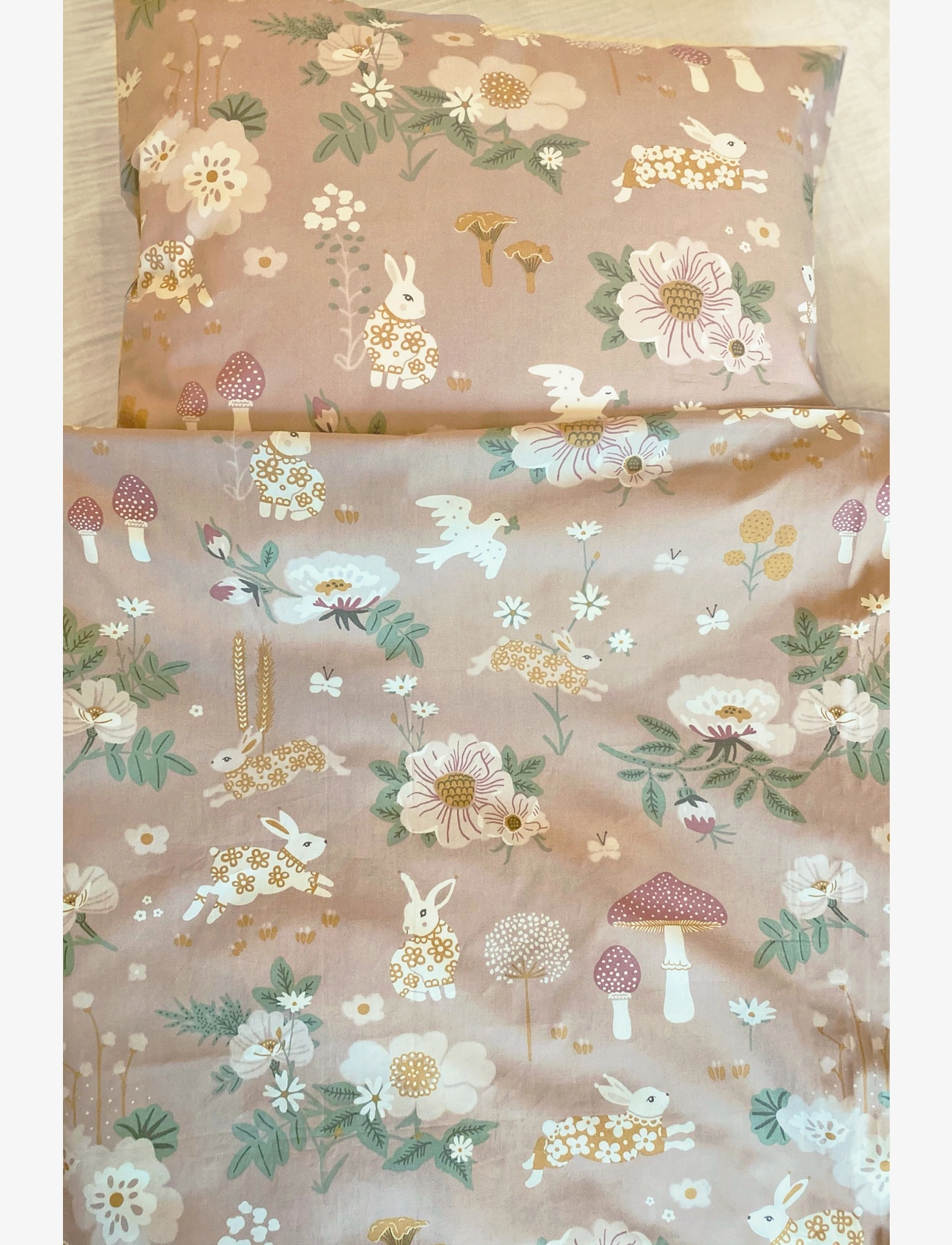 Majvillan - Old garden pink single bed set 150x210 cm - patalynės komplektai - pink - 1