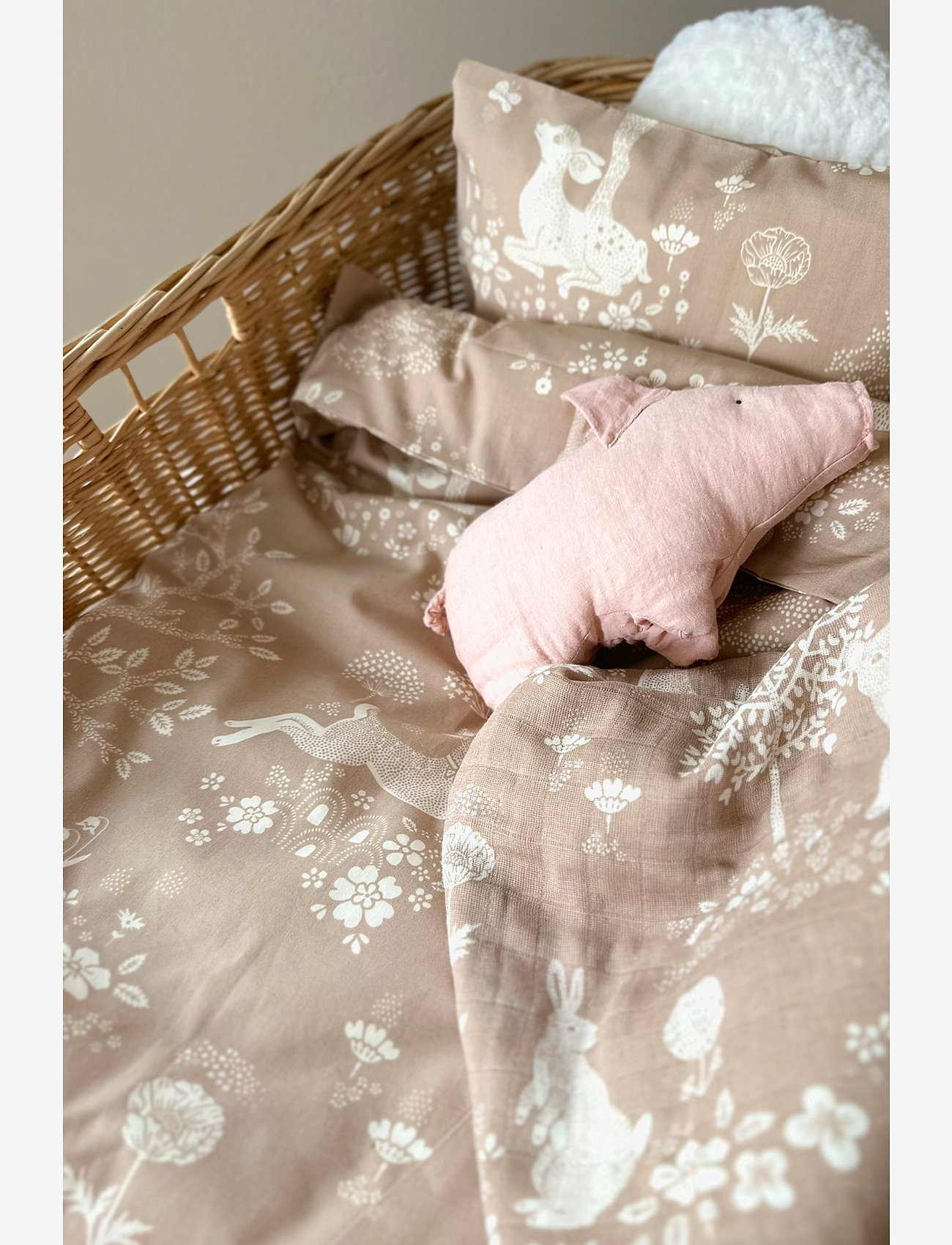 Majvillan - Summer fields brown baby bed set 70x80 cm - sengesæt - brown - 3