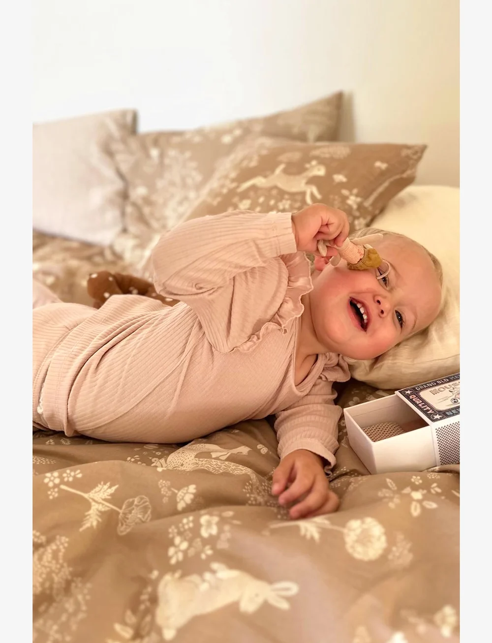 Majvillan - Summer fields brown single bed set 150x210 cm - sengesæt - brown - 2