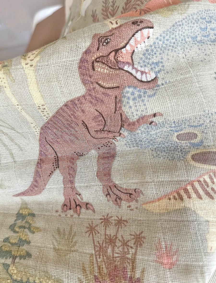 Majvillan - Dinosaur Vibes green muslin blanket 110x110 cm - plaids en mousseline - green - 4