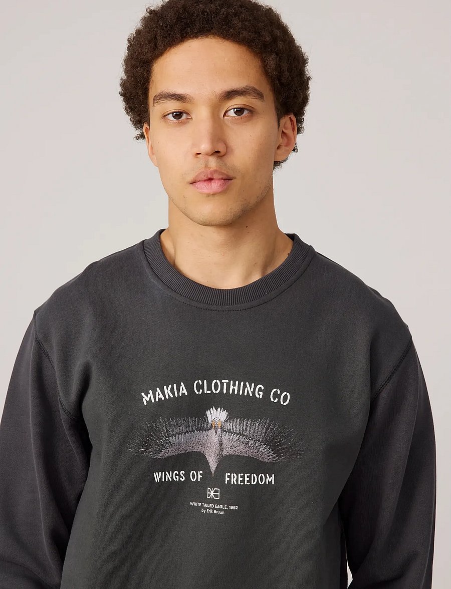 Makia - Eagle Sweatshirt - sweatshirts - carbon black - 0