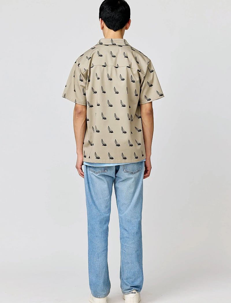 Makia - Heeling Shirt - kurzarmhemden - light taupe - 4
