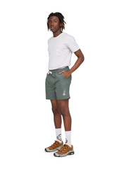 Makia - North Hybrid Shorts - casual shorts - sammal green - 3