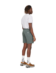Makia - North Hybrid Shorts - lühikesed vabaajapüksid - sammal green - 5