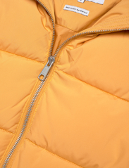 Makia - Lumi Parka - winter jacket - mango - 2