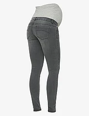 Mamalicious - MLLOLA SLIM GREY JEANS - slim fit jeans - grey denim - 1