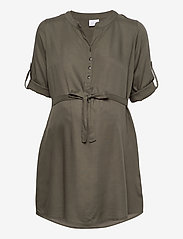 Mamalicious - MLMERCY LIA 3/4 WOVEN TUNIC 2F NOOS A. - lowest prices - dusty olive - 2
