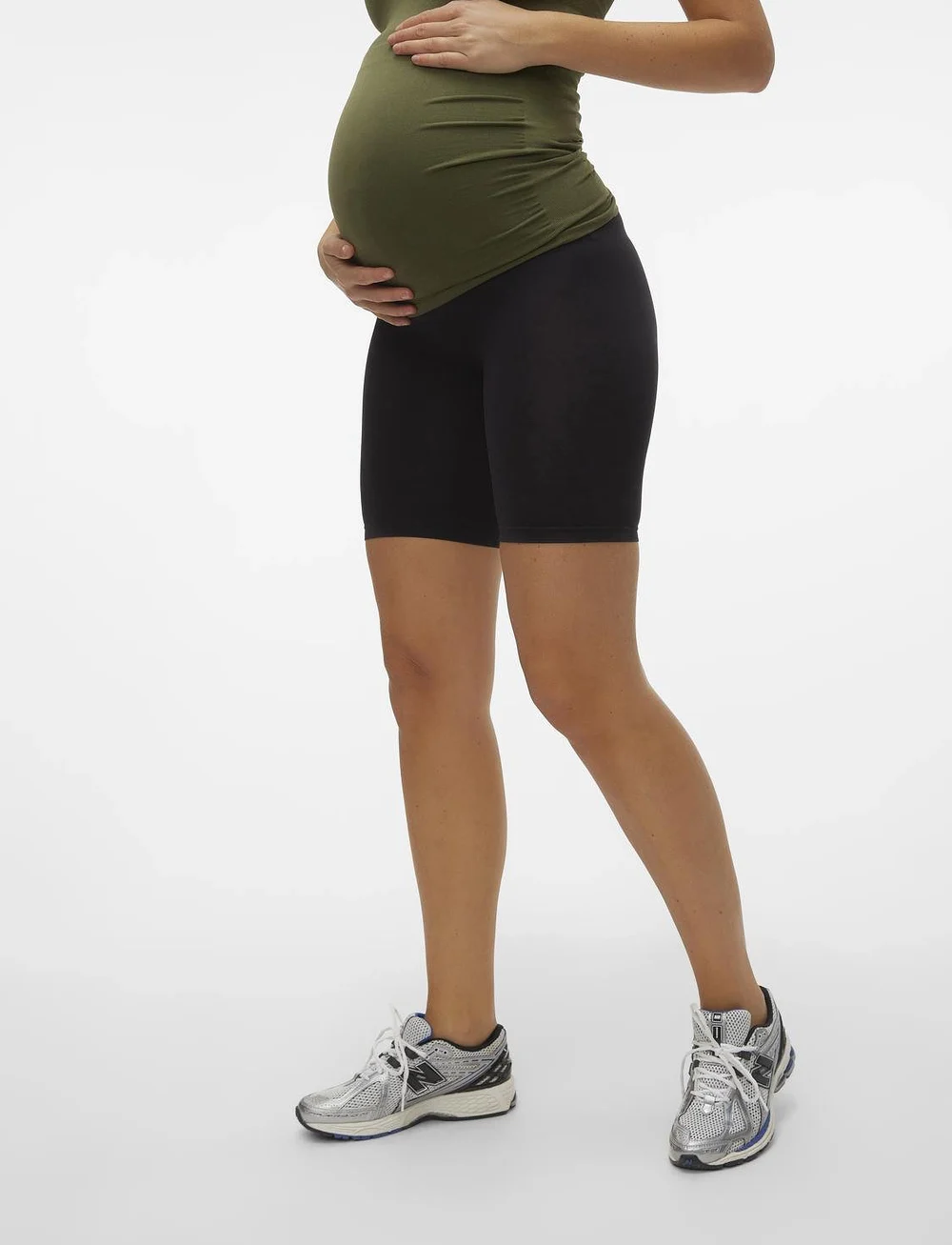 Mamalicious - MLTIA JEANNE SHORTS NOOS A. - nederdelar - black - 0