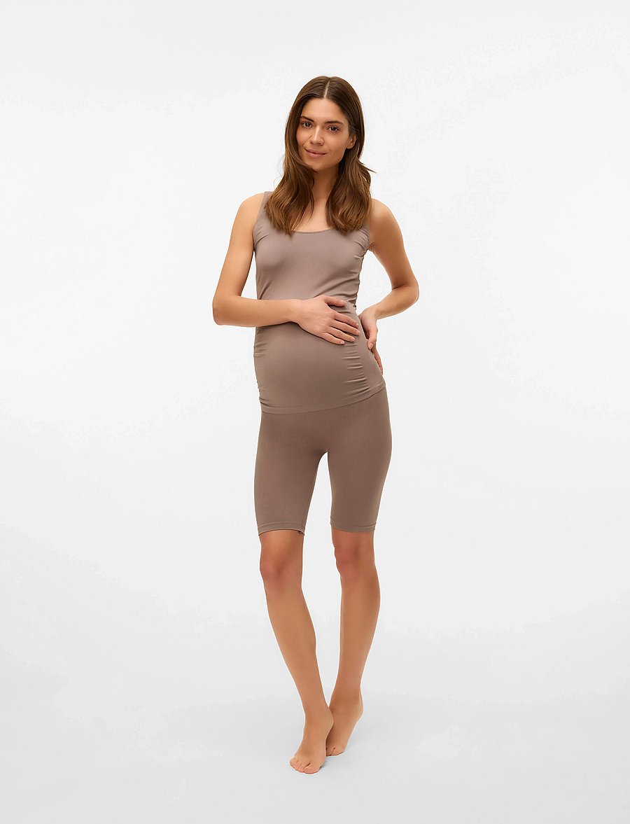 Mamalicious - MLTIA JEANNE SHORTS NOOS A. - 1/2 länge - falcon - 3