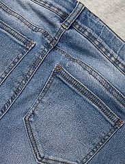 Mamalicious - MLONO SLIM JEANS - džinsa bikses ar tievām starām - light blue denim - 4