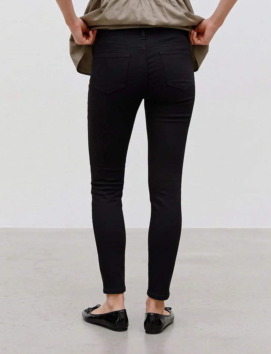 Mamalicious - MLLUCY BLACK SLIM 7/8 PANT A. NOOS - nederdelar - black denim - 4
