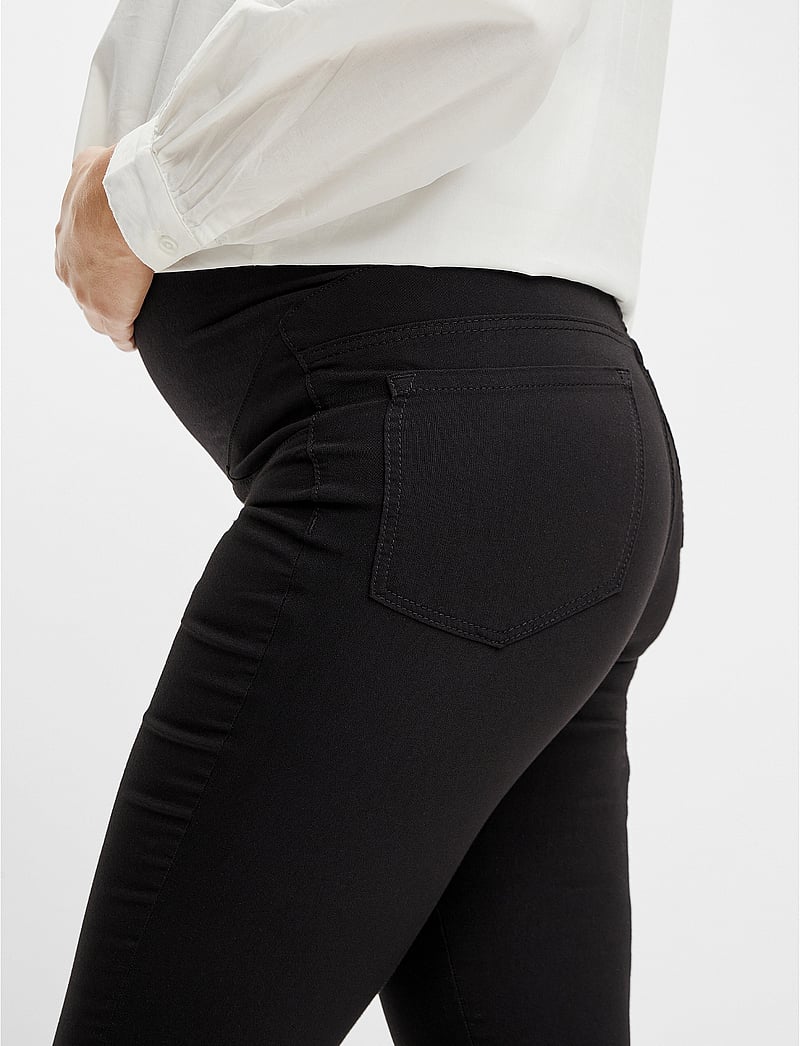 Mamalicious - MLLUCY BLACK SLIM 7/8 PANT A. NOOS - hosen - black denim - 5