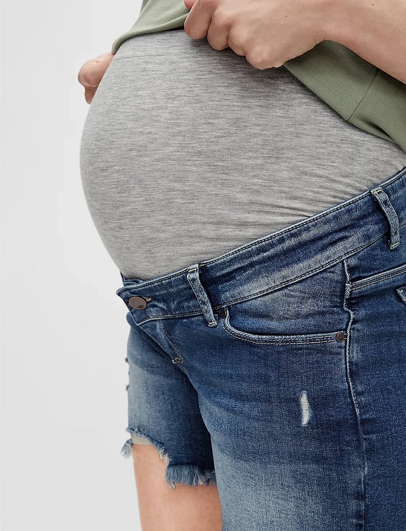 Mamalicious - MLHAMPSHIRE SLIM DESTORY DENIM SHORTS A. - püksid - light blue denim - 5