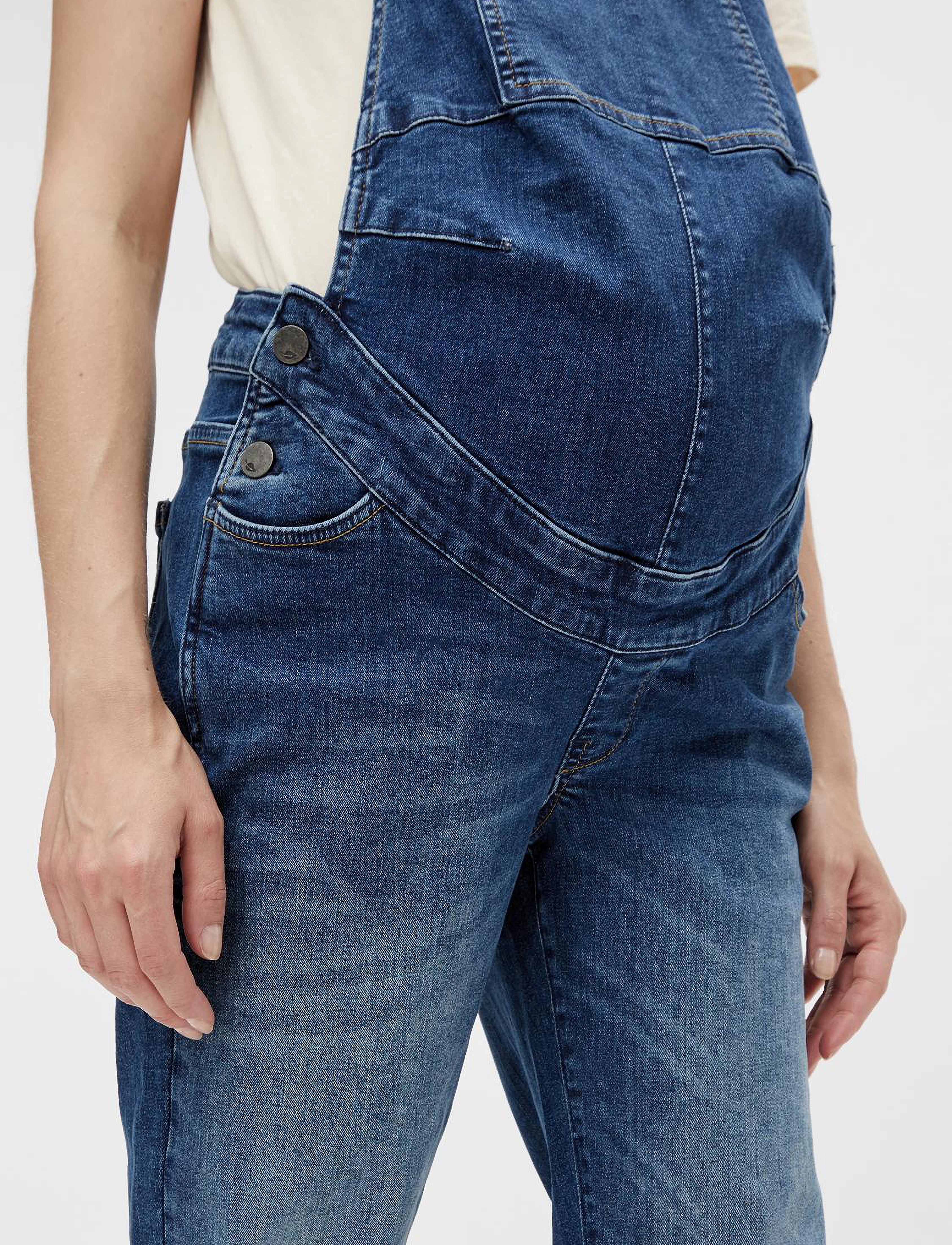 Mamalicious - MLSAVANNA DMB DENIM DUNAGREE A. - medium blue denim - 4