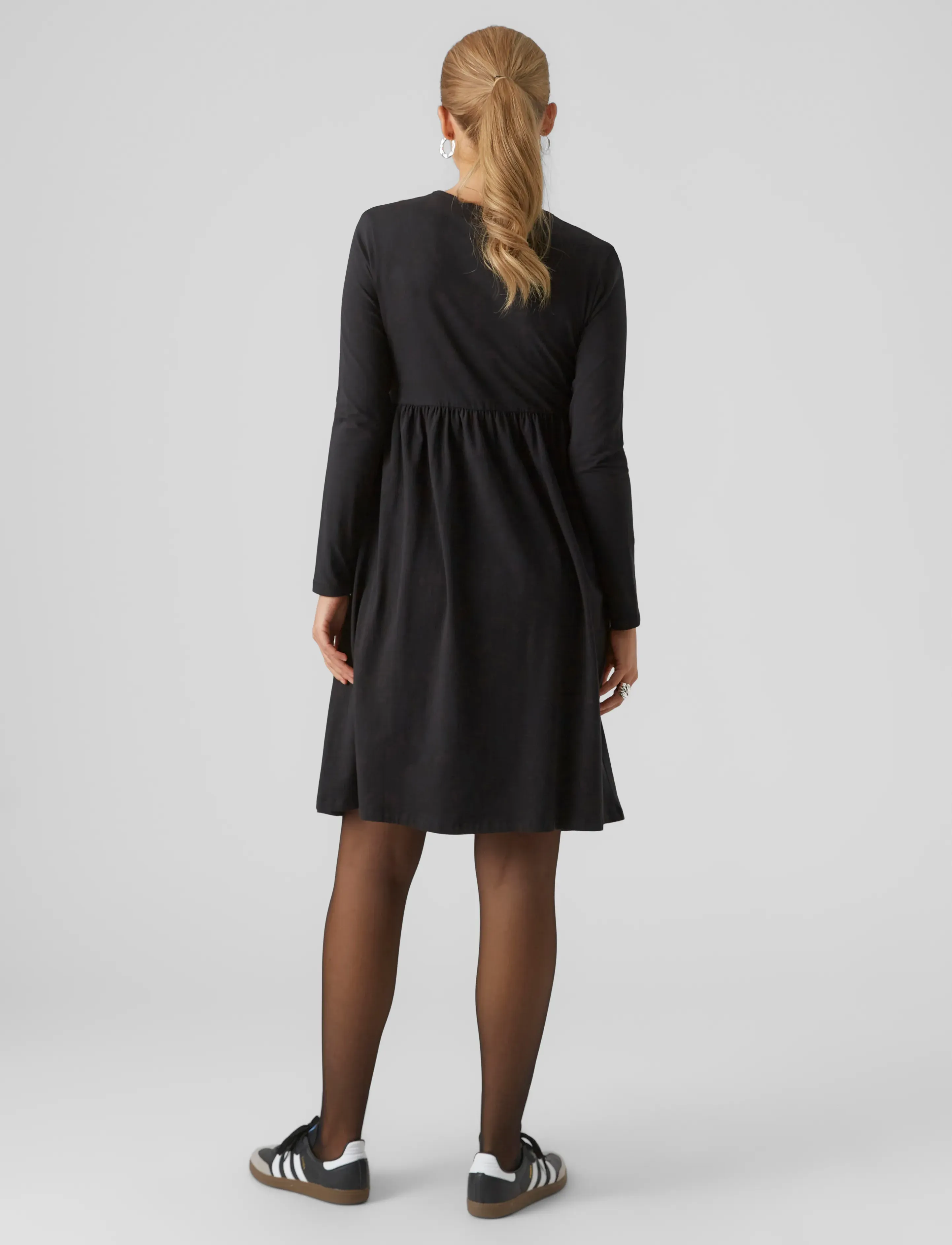 Mamalicious - MLMIA LS JRS ABK SKATER DRESS A. E. NOOS - marškinėlių tipo suknelės - black - 2