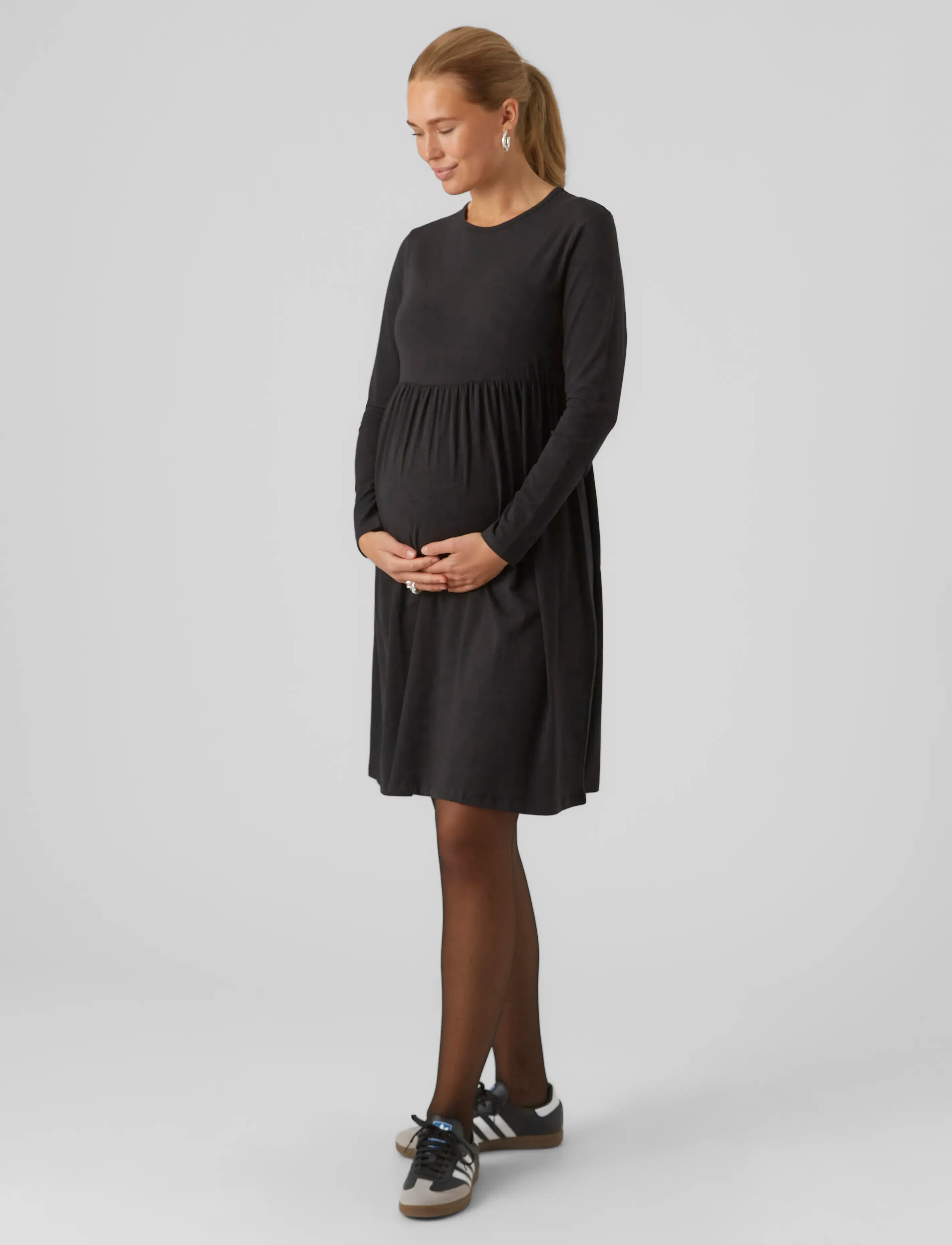 Mamalicious - MLMIA LS JRS ABK SKATER DRESS A. E. NOOS - marškinėlių tipo suknelės - black - 3