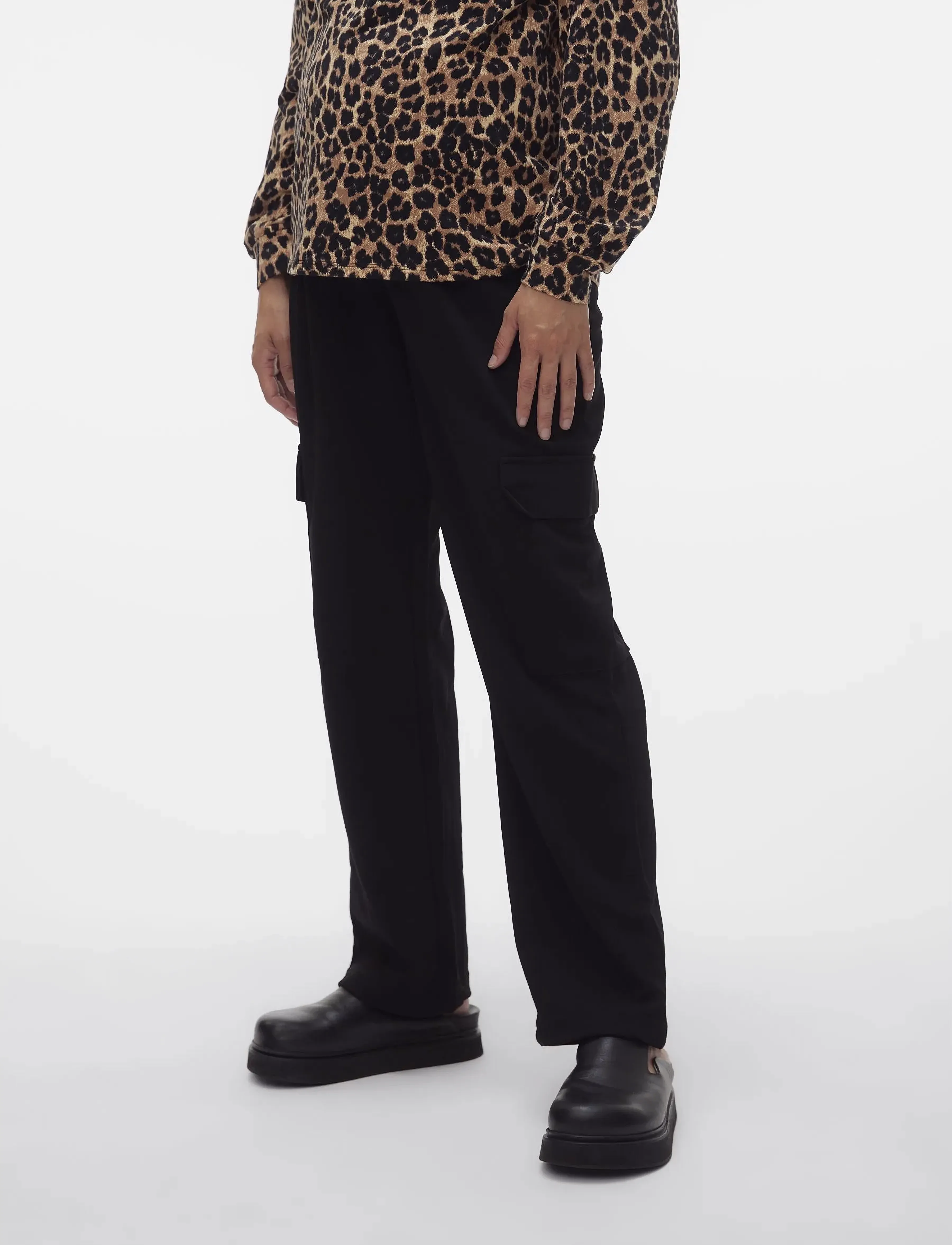 Mamalicious - MLAUGUSTA JRS CARGO PANTS - byxor - black - 3