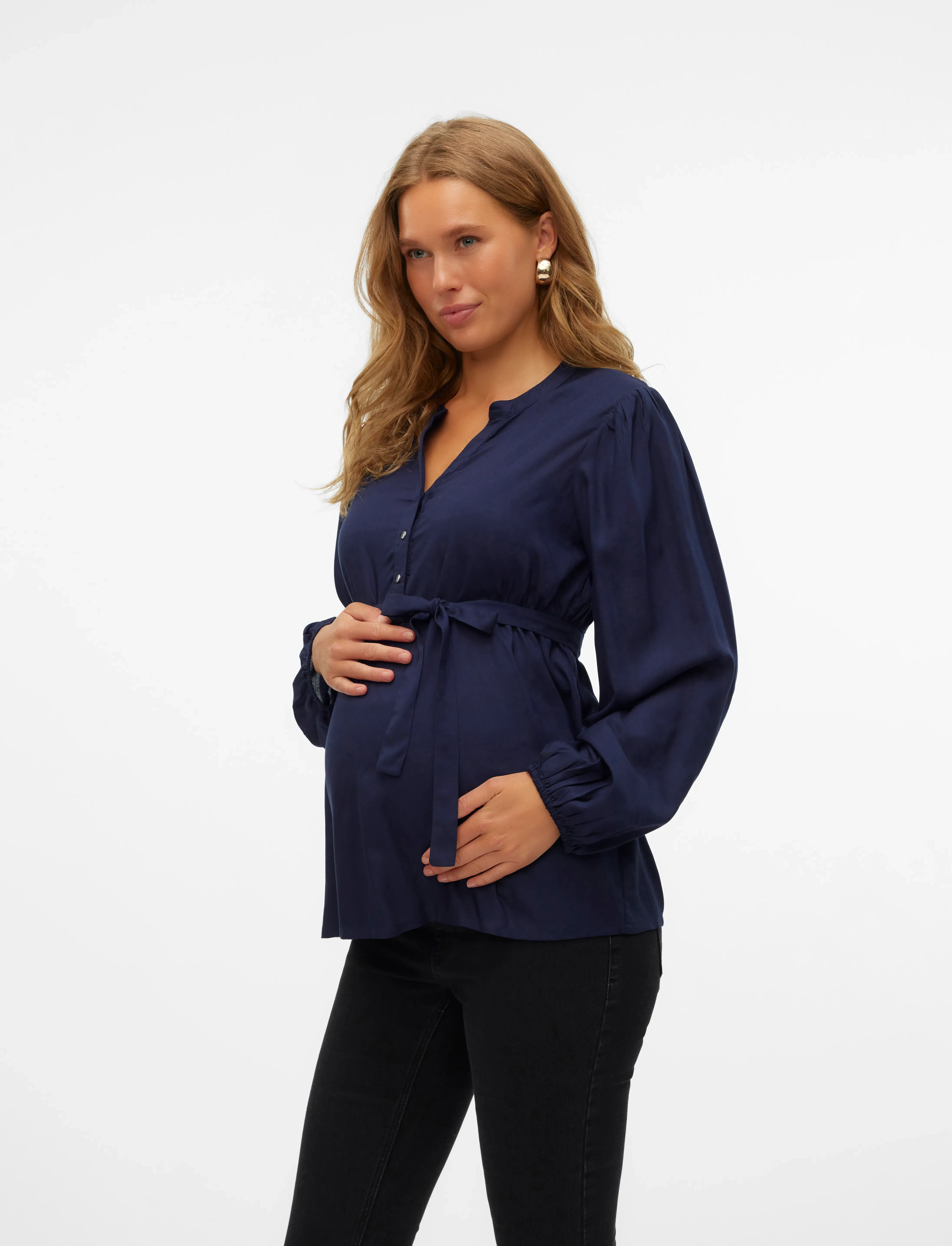 Mamalicious - MLMERCY LIA L/S WO TOP 2F NOOS - pikkade varrukatega pluusid - navy blazer - 4