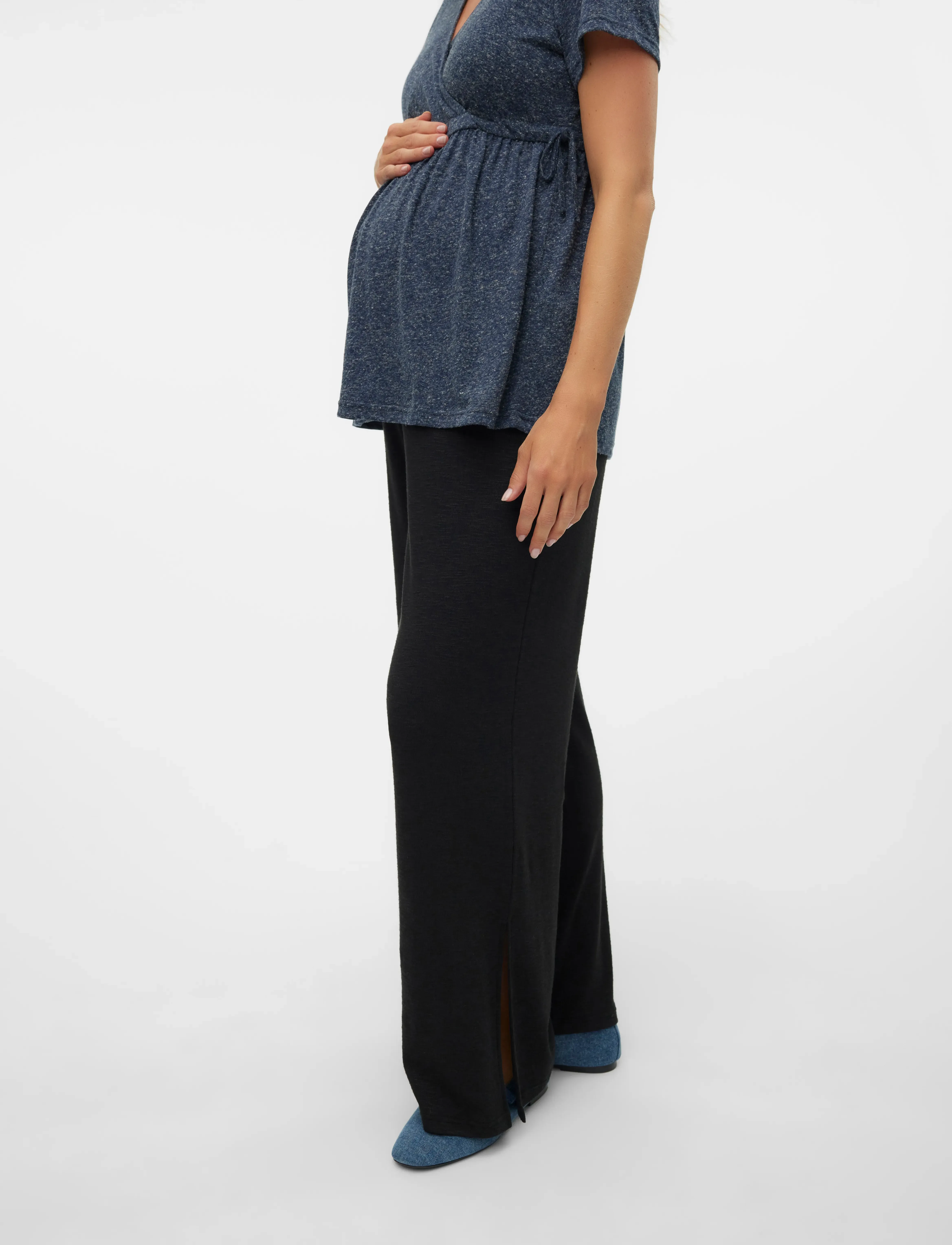 Mamalicious MLFREDERIKKE WIDE SLIT JRS PANTS HW - Joggers - BLACK / black
