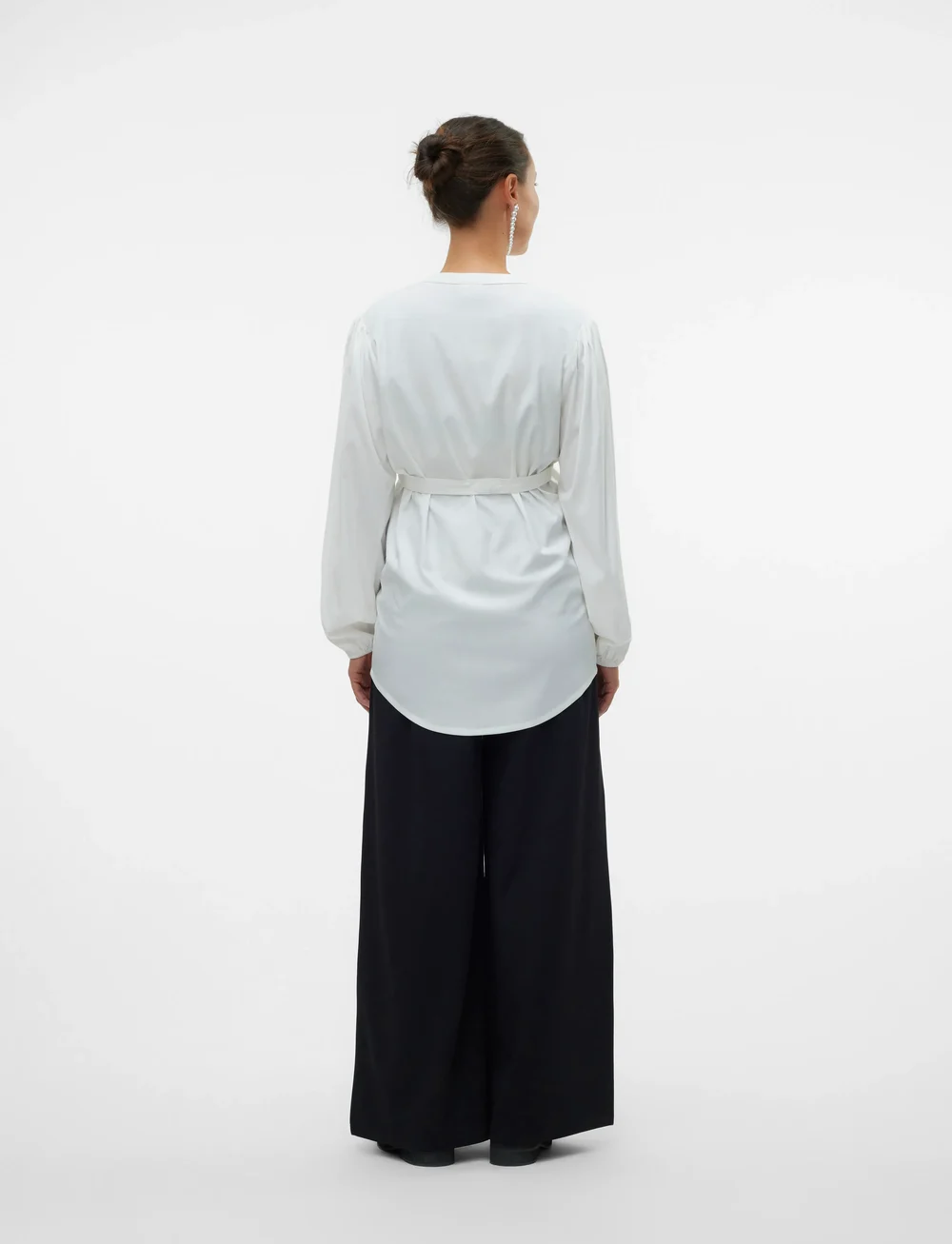 Mamalicious - MLELVA LIA L/S WO TOP 2F - langærmede bluser - snow white - 2