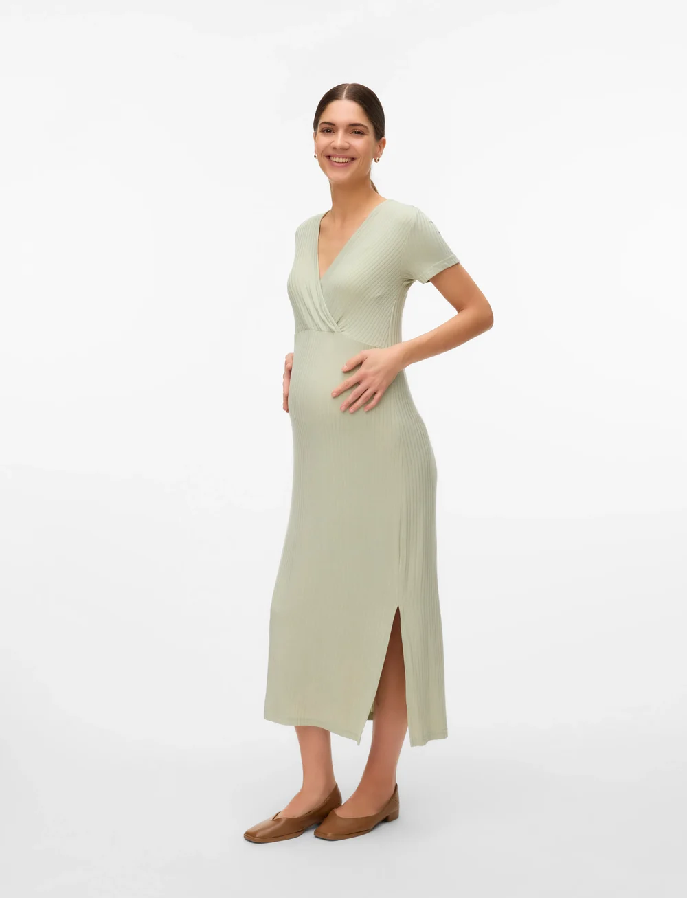 Mamalicious - MLTRINITY TESS SS JRS MIDI DRESS 2F NOOS - midikleider - desert sage - 3