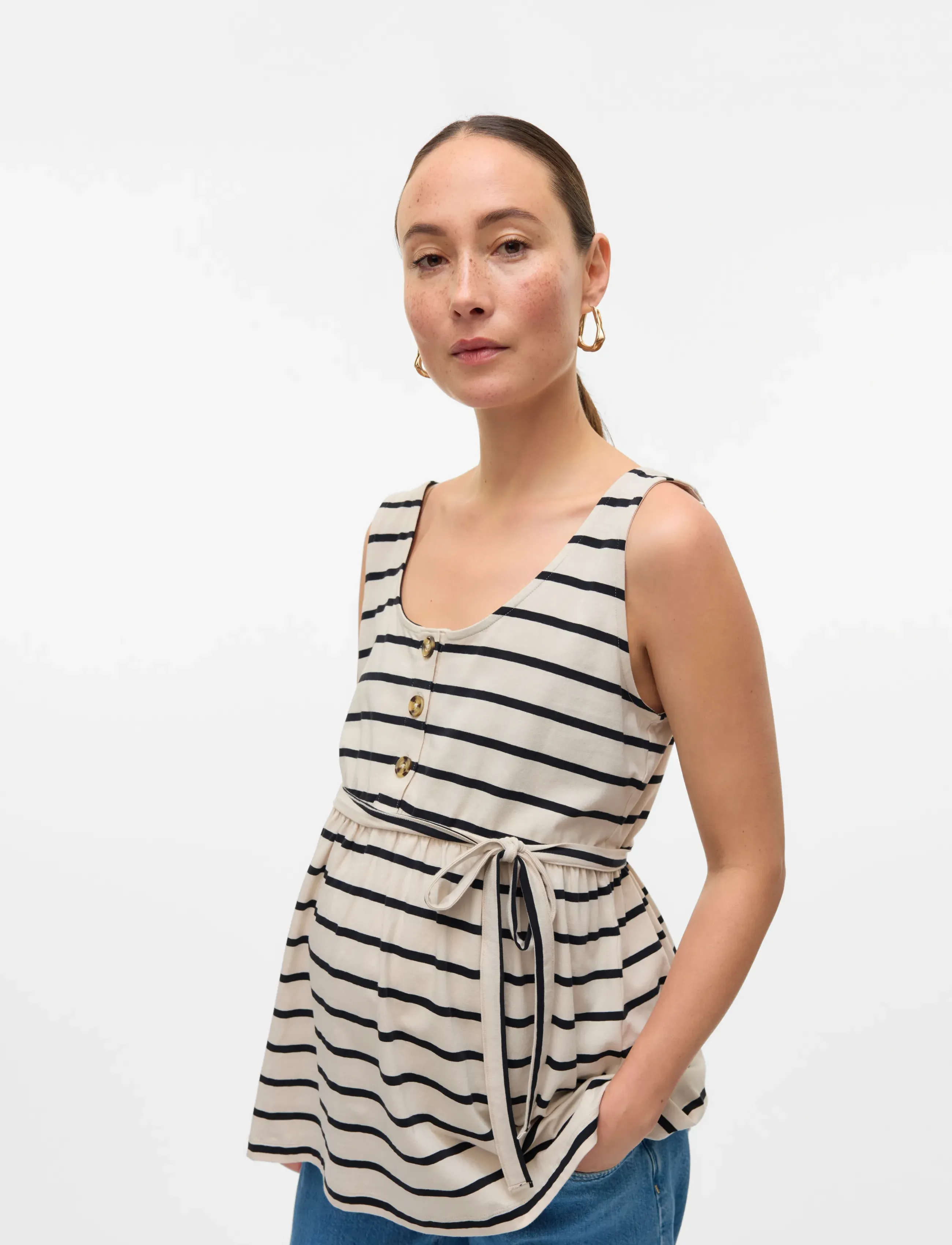 Mamalicious MLEVA LIA YD SL JRS TOP 2F - T-shirts & Toppe - FRENCH OAK / black